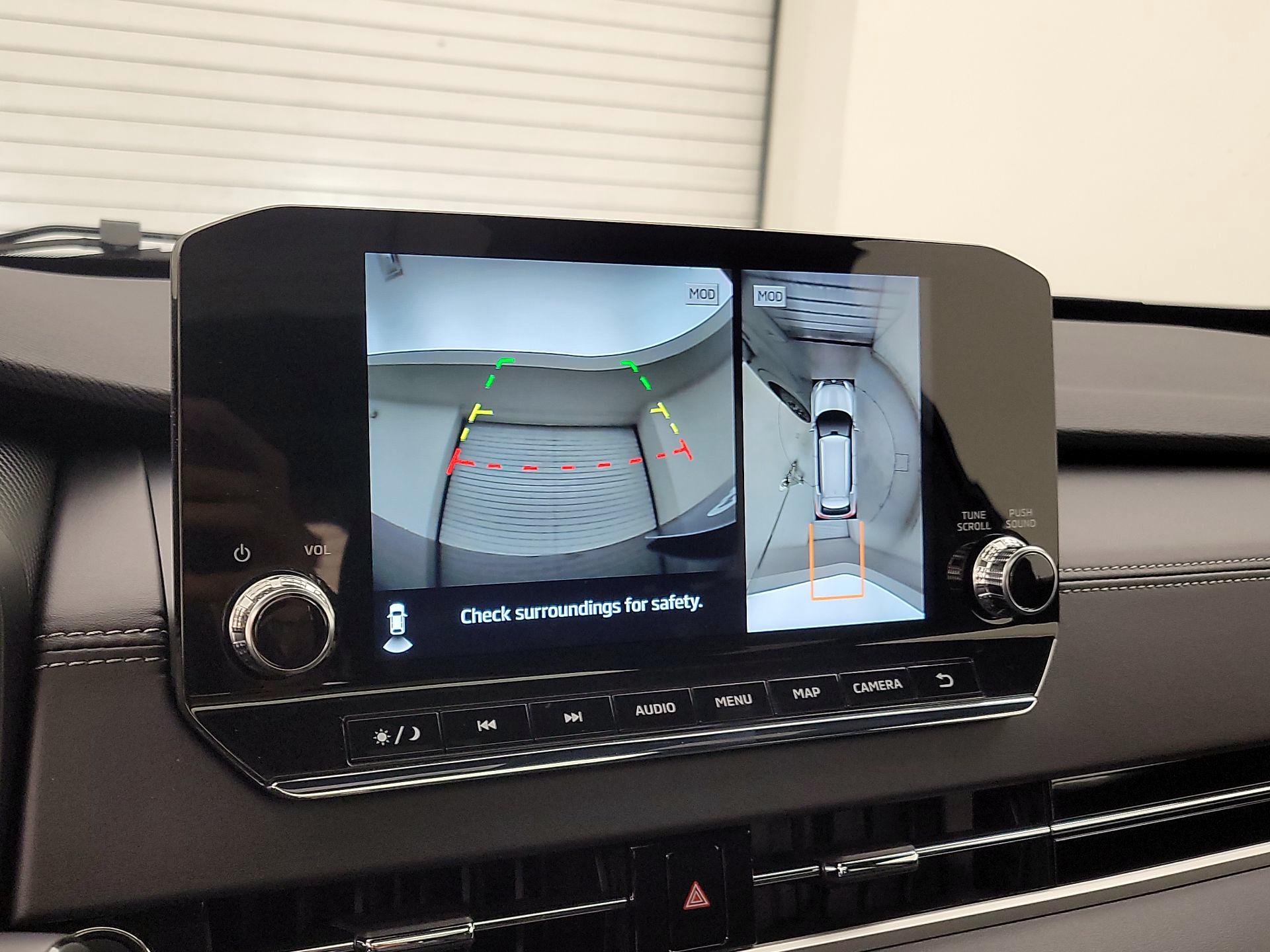 Thumbnail: 2024 Mitsubishi Outlander - 15