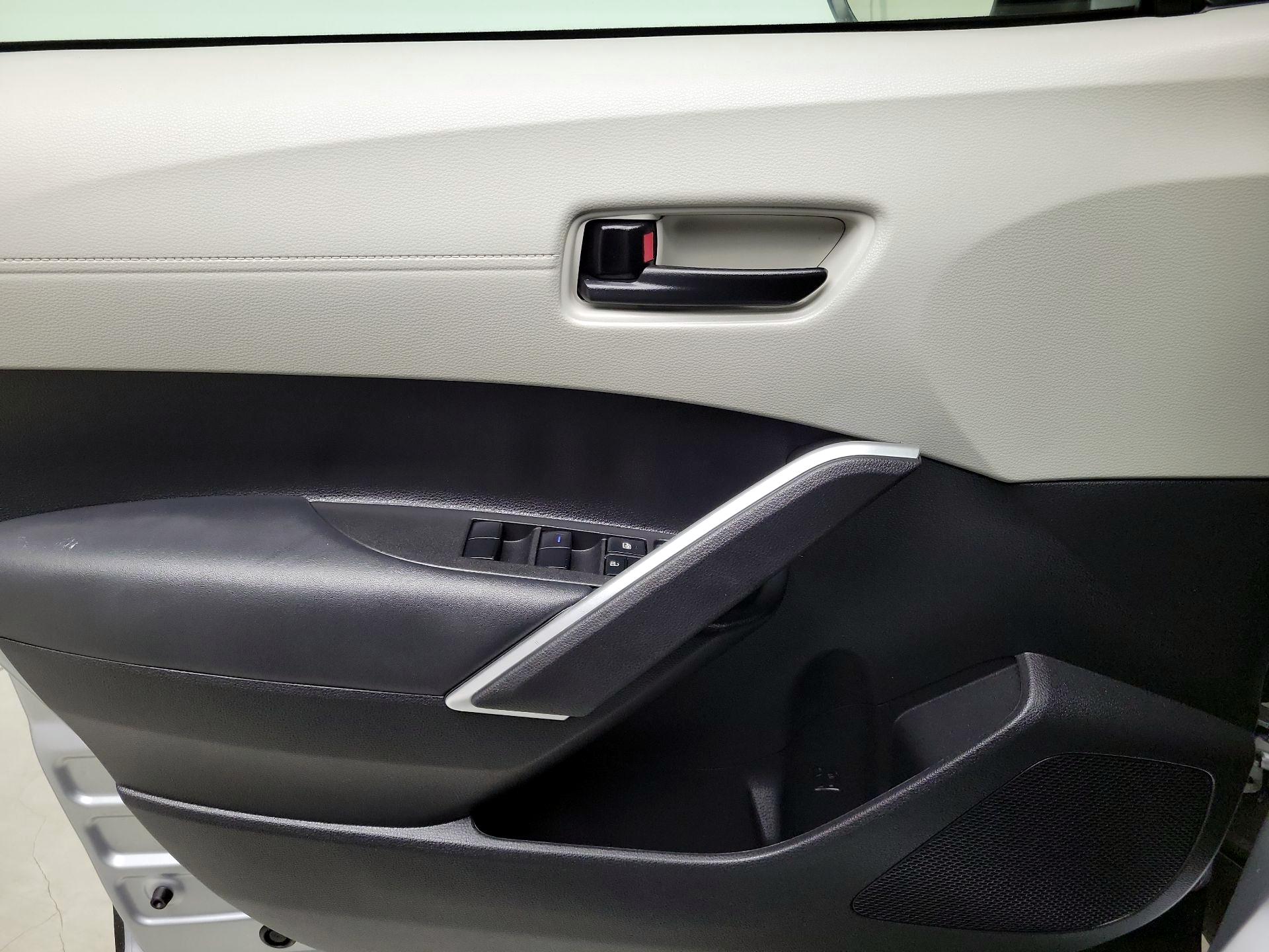 Thumbnail: 2022 Toyota Corolla Cross - 12