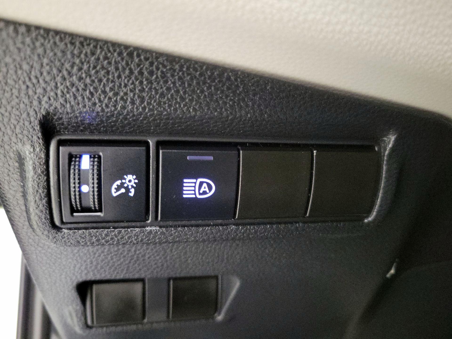 Thumbnail: 2022 Toyota Corolla Cross - 13