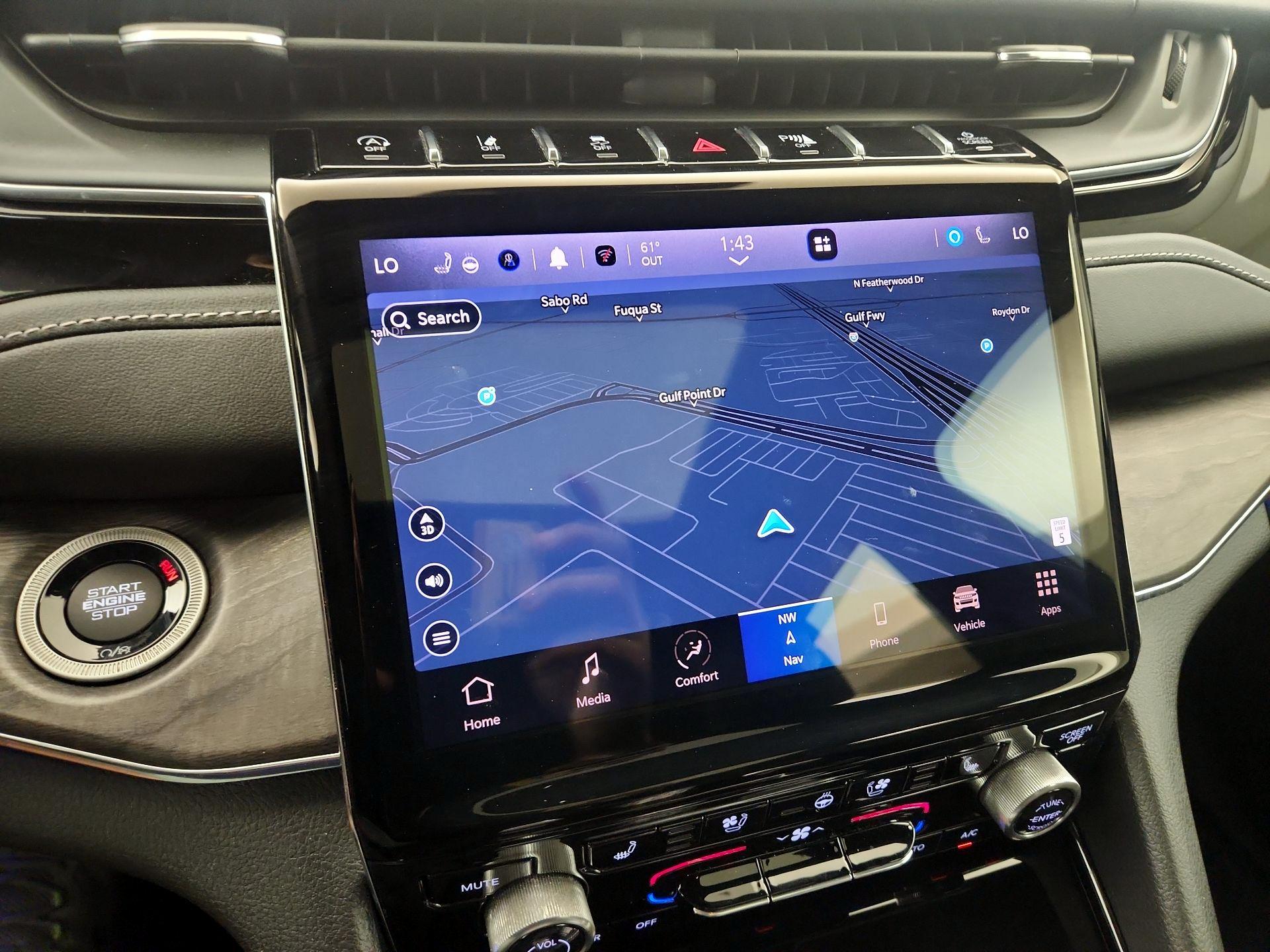 Thumbnail: 2023 Jeep Grand Cherokee - 14