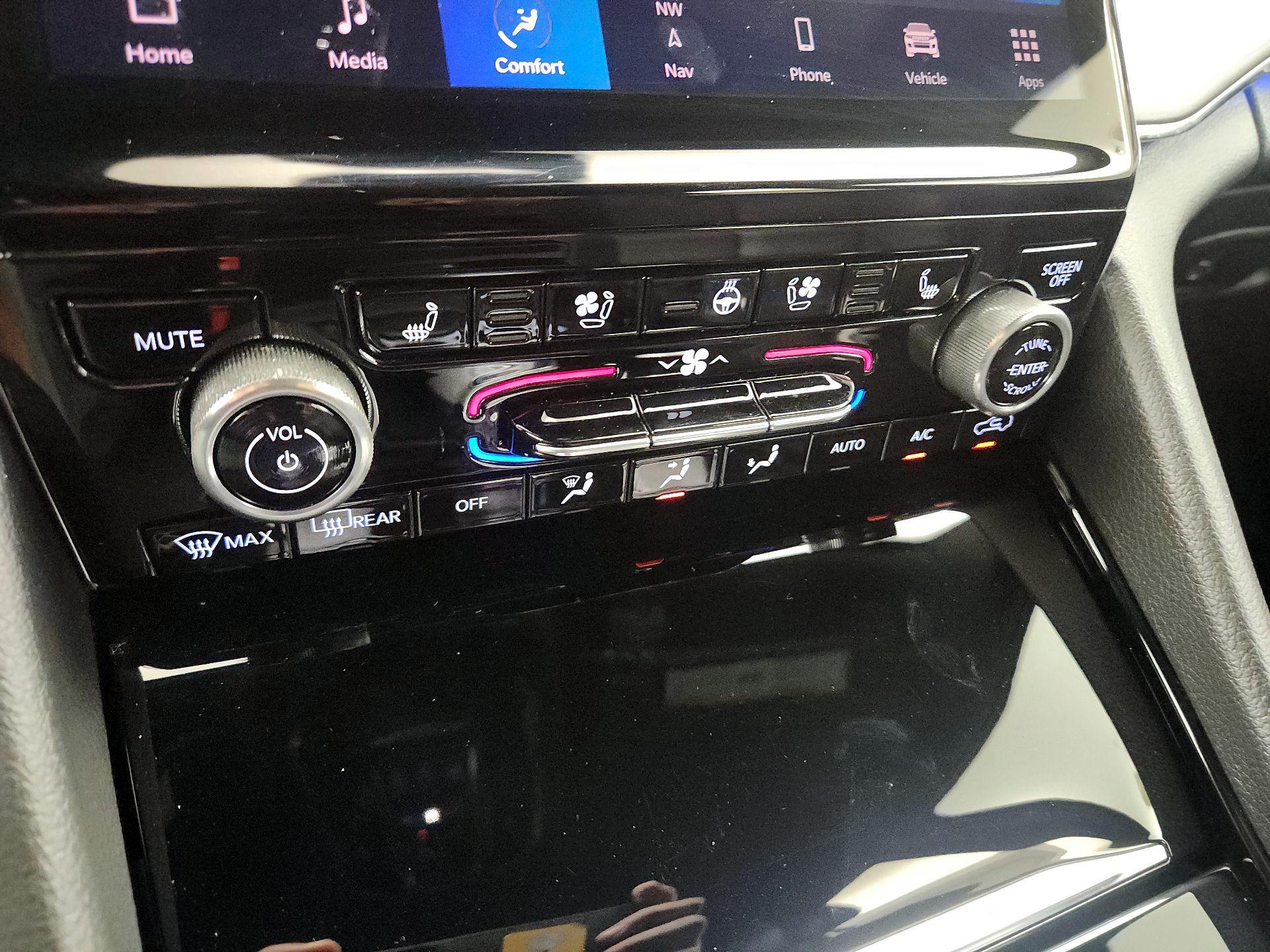 Thumbnail: 2023 Jeep Grand Cherokee - 17