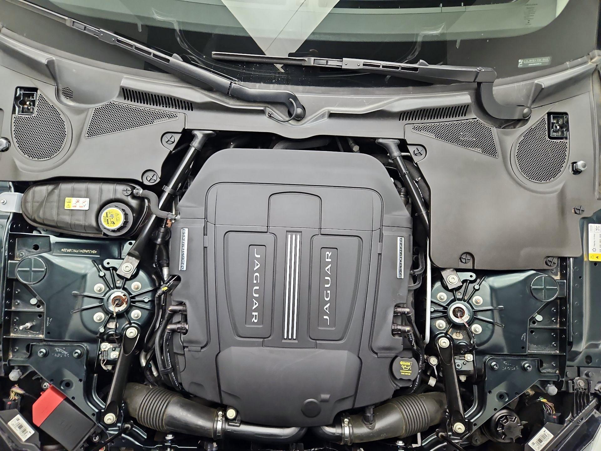 Thumbnail: 2015 Jaguar F-Type - 18