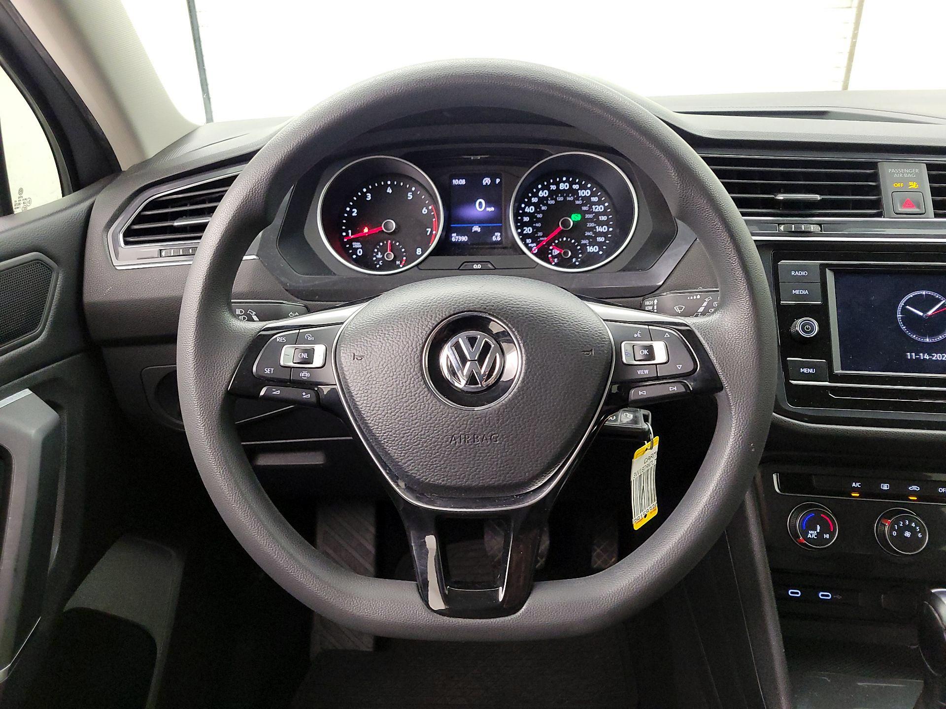 Thumbnail: 2020 Volkswagen Tiguan - 10
