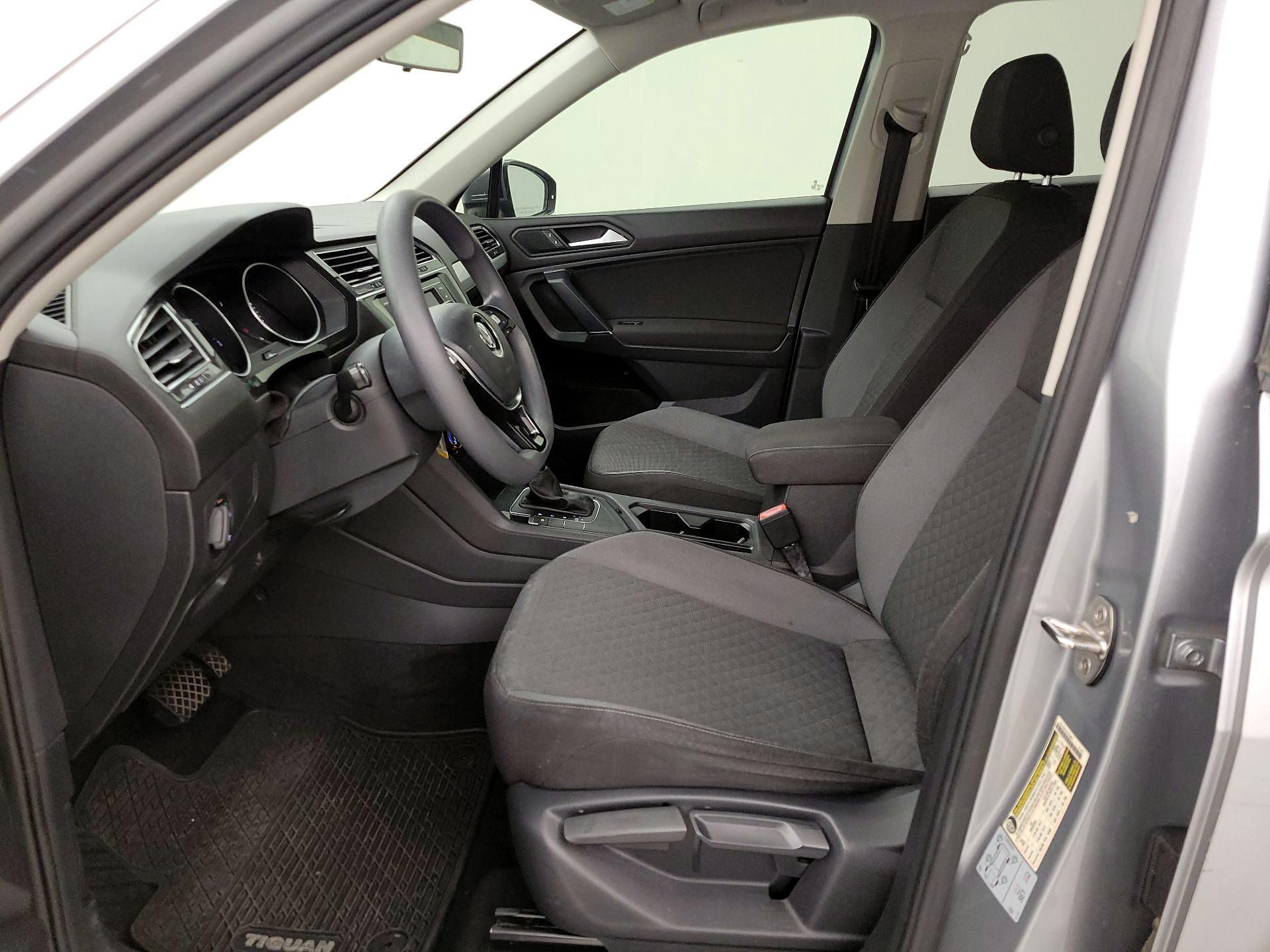 Thumbnail: 2020 Volkswagen Tiguan - 11