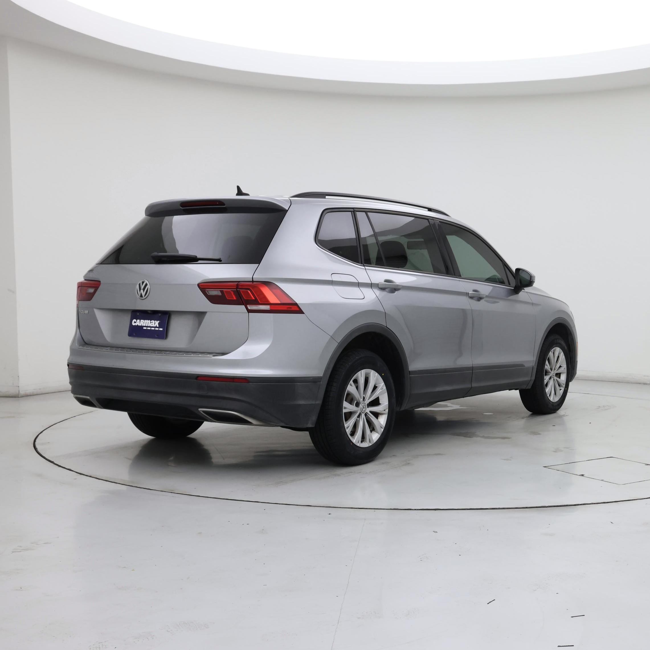 Thumbnail: 2020 Volkswagen Tiguan - 8