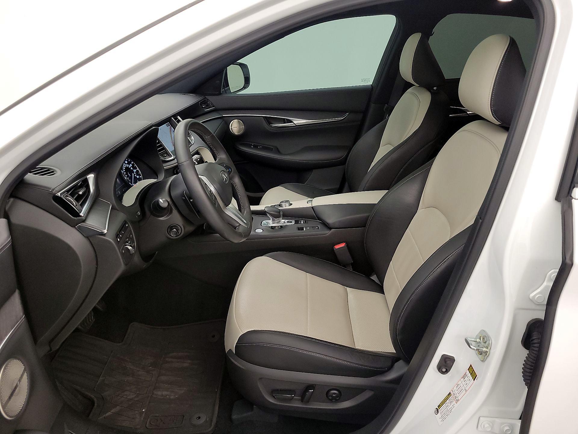 Thumbnail: 2023 INFINITI QX55 - 11