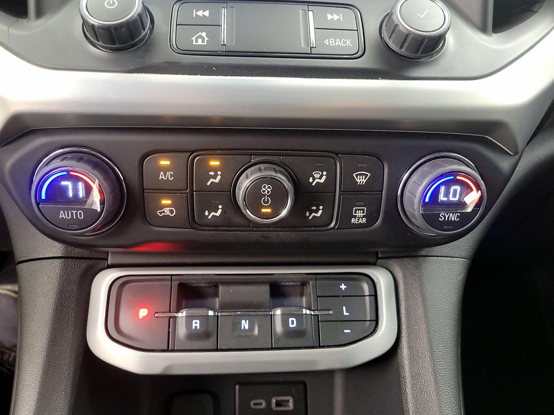 Thumbnail: 2023 GMC Acadia - 16