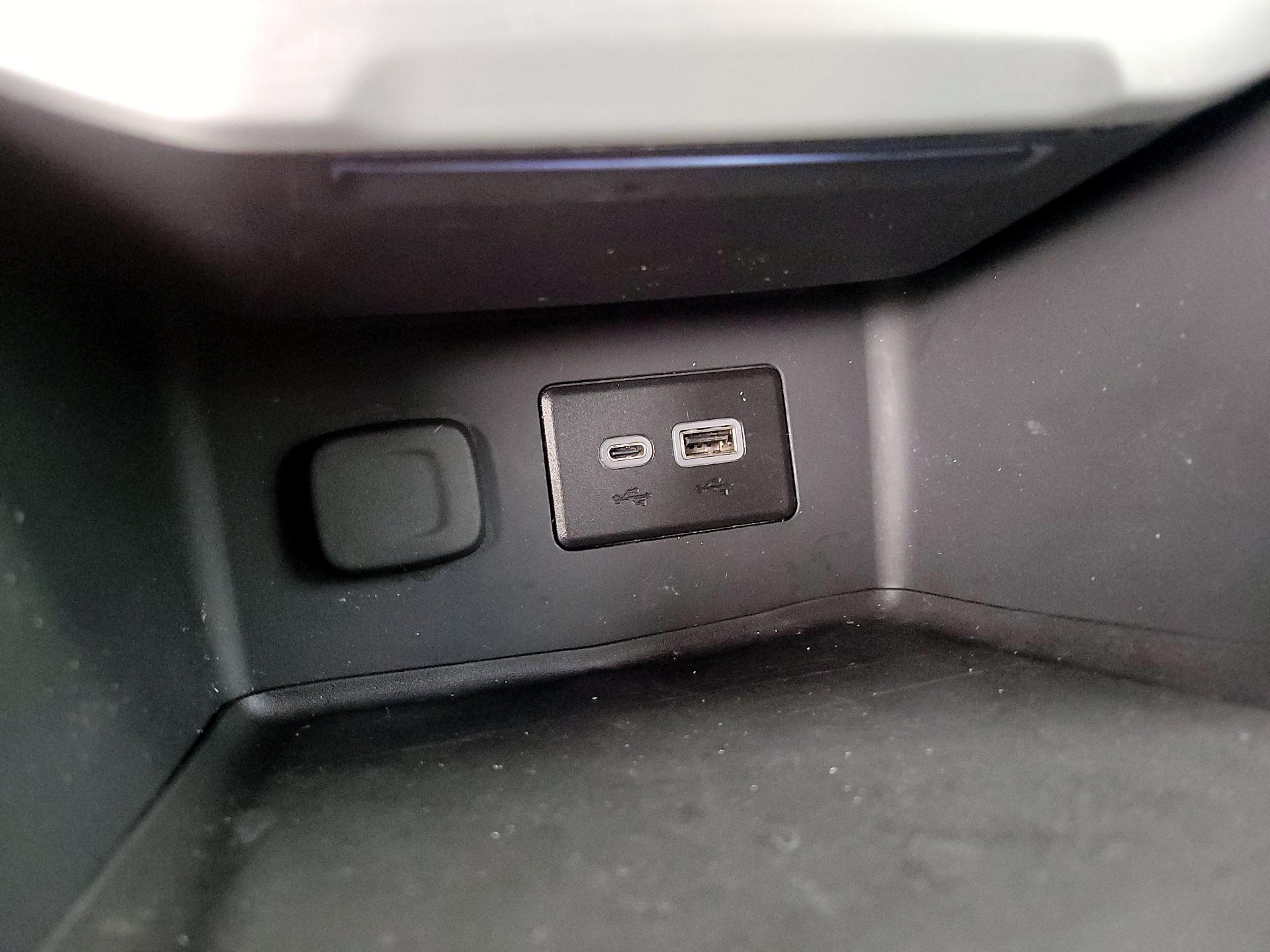 Thumbnail: 2023 GMC Acadia - 18