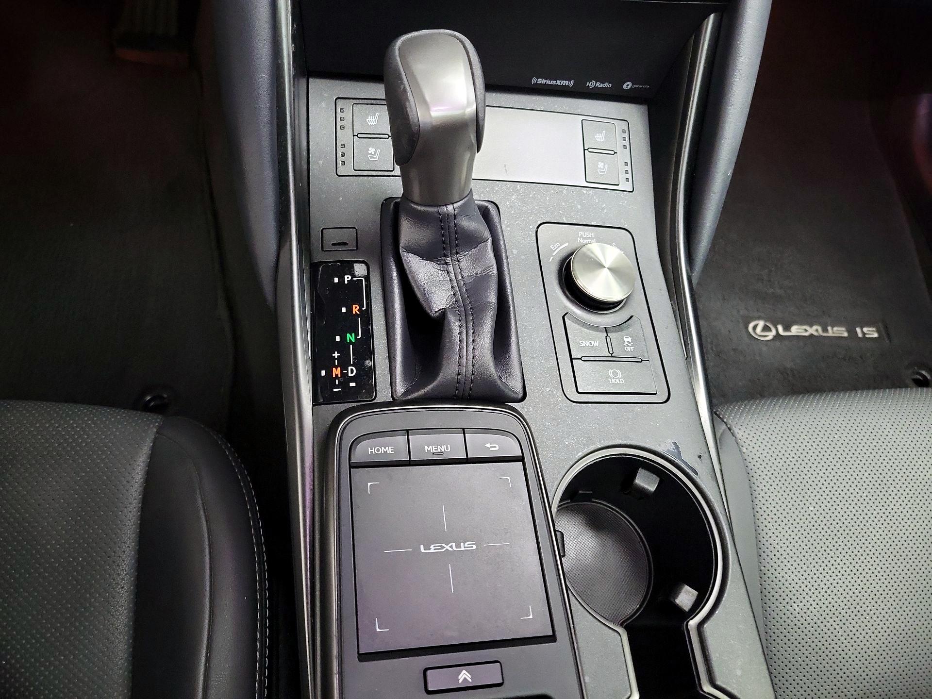 Thumbnail: 2023 Lexus IS - 18