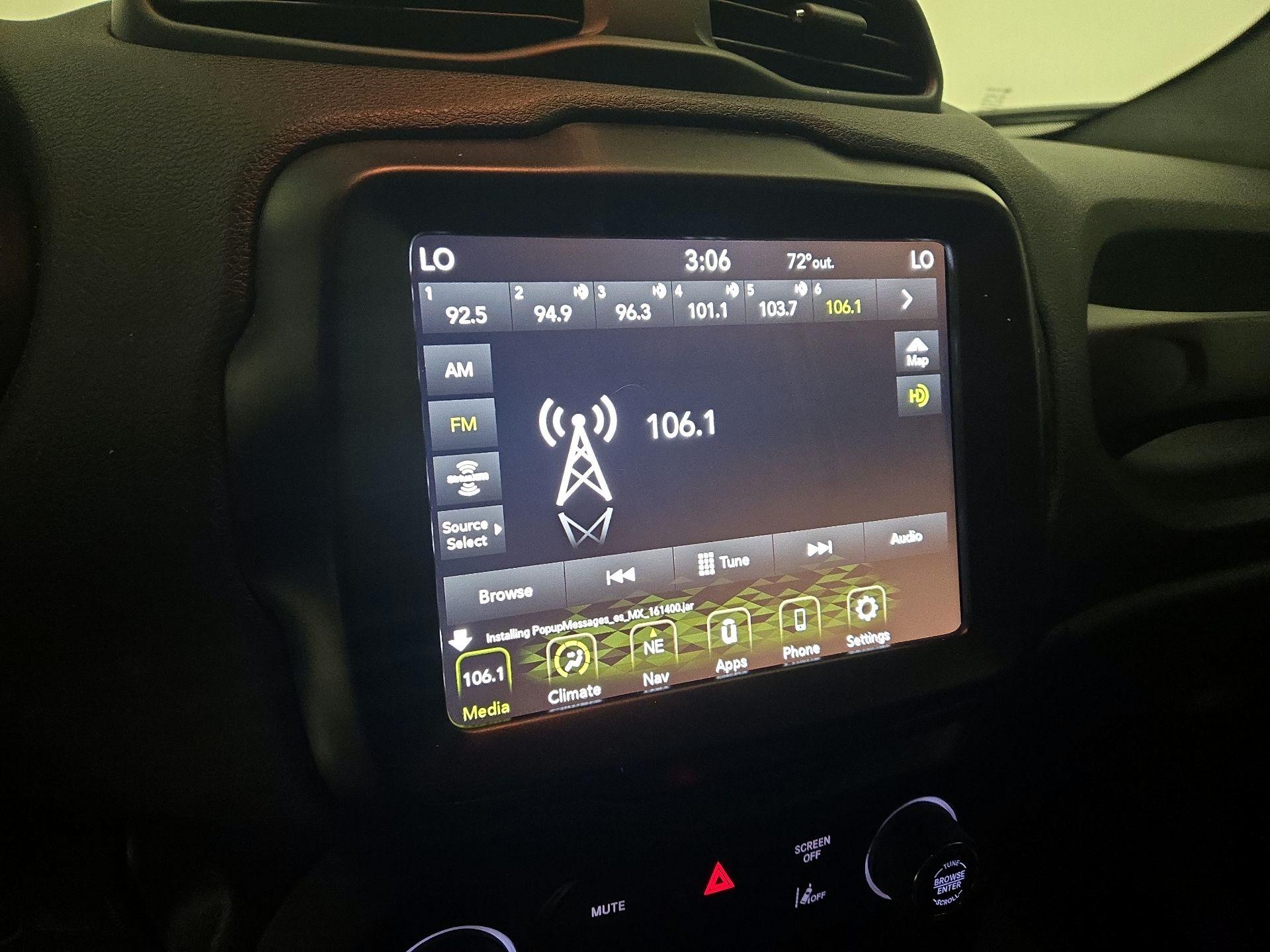 Thumbnail: 2022 Jeep Renegade - 16