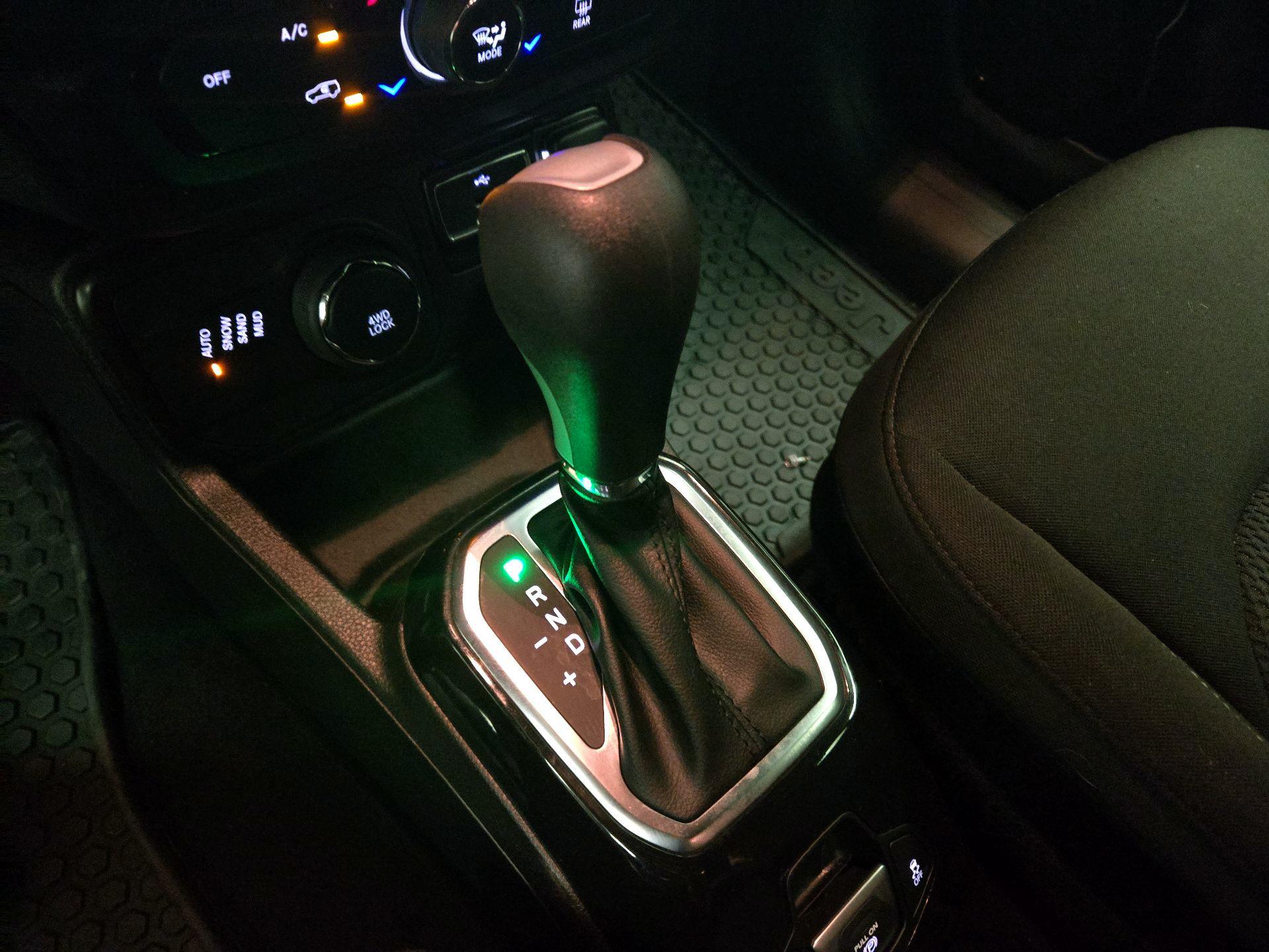 Thumbnail: 2022 Jeep Renegade - 18