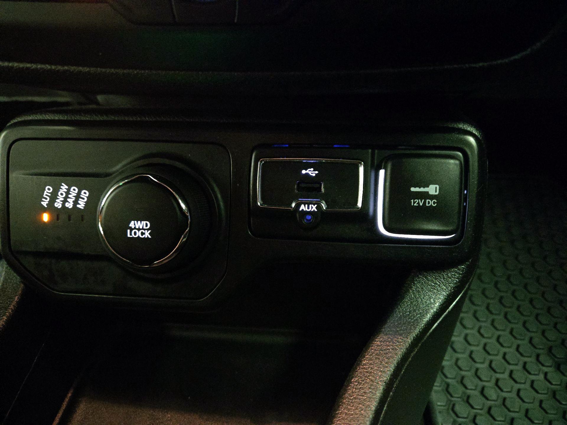 Thumbnail: 2022 Jeep Renegade - 19