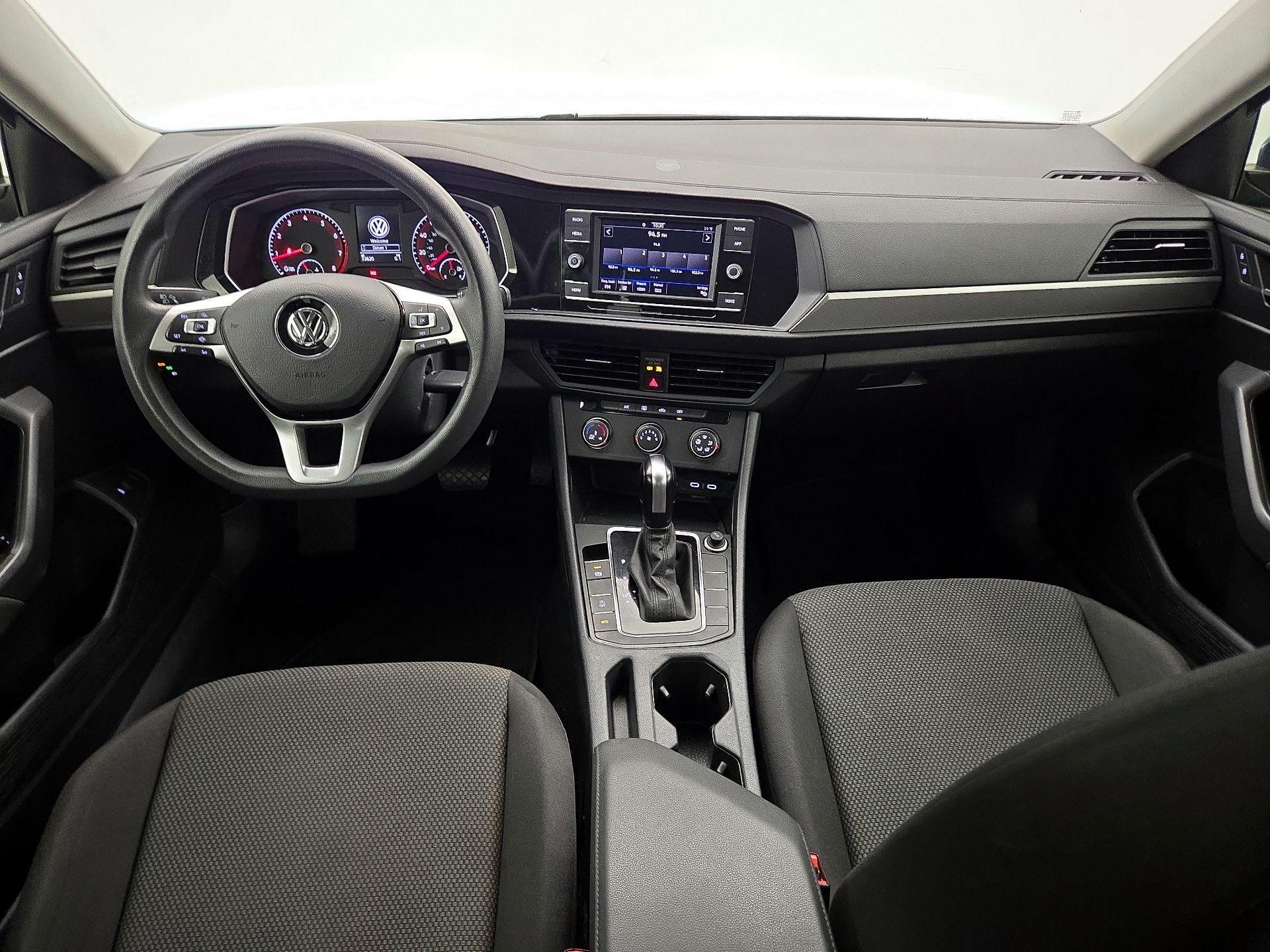 Thumbnail: 2020 Volkswagen Jetta - 9