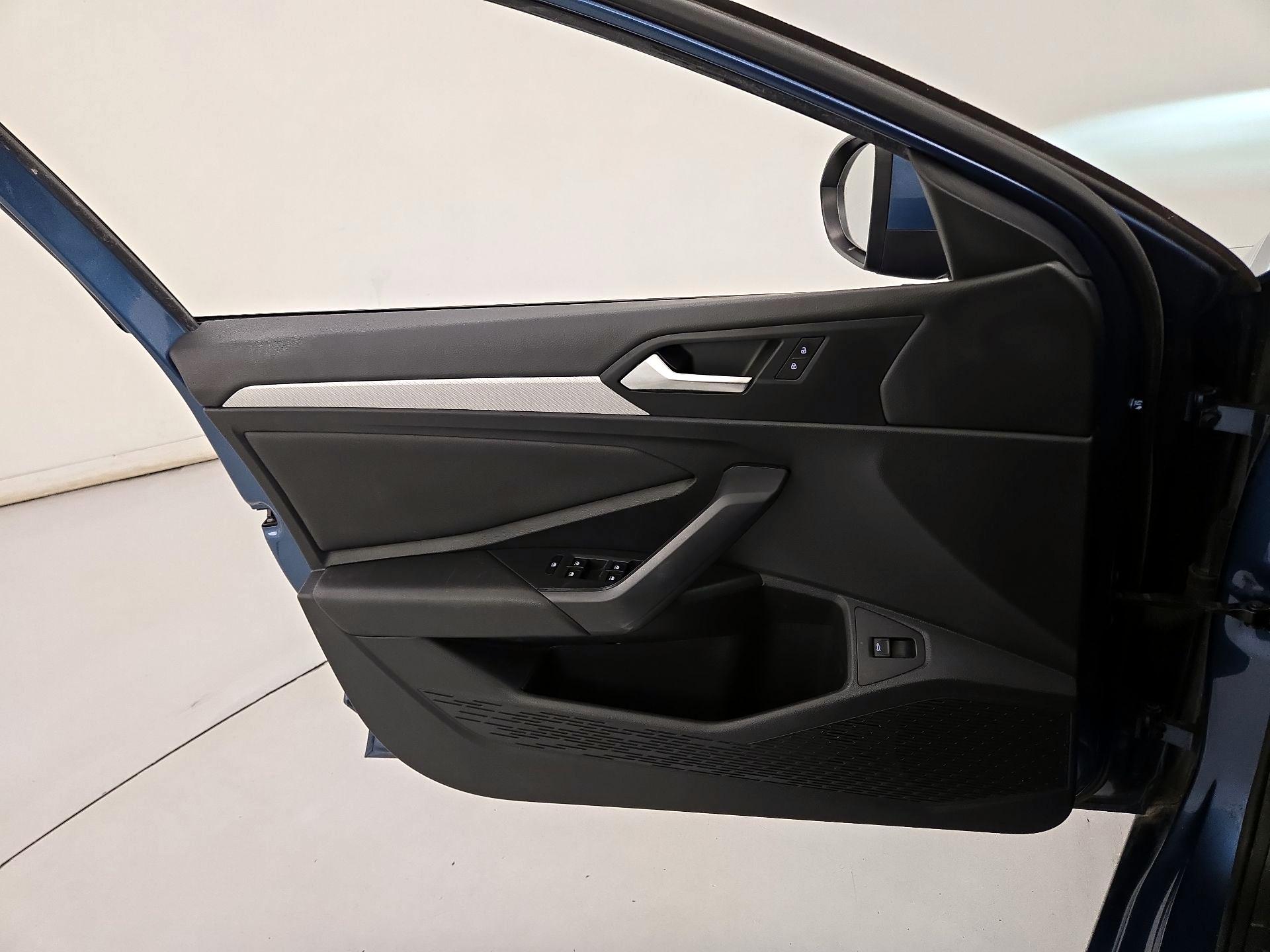 Thumbnail: 2020 Volkswagen Jetta - 12