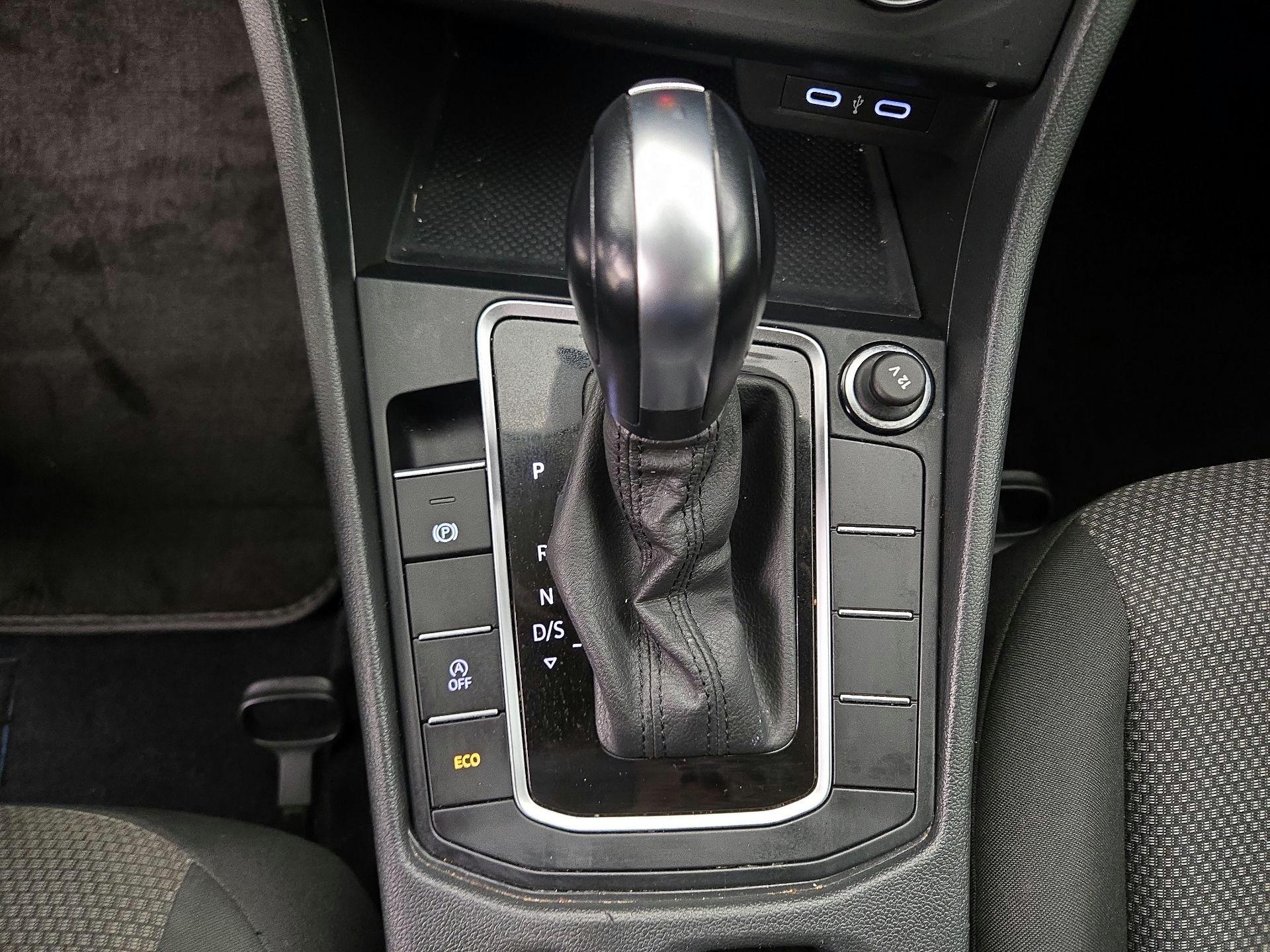 Thumbnail: 2020 Volkswagen Jetta - 17