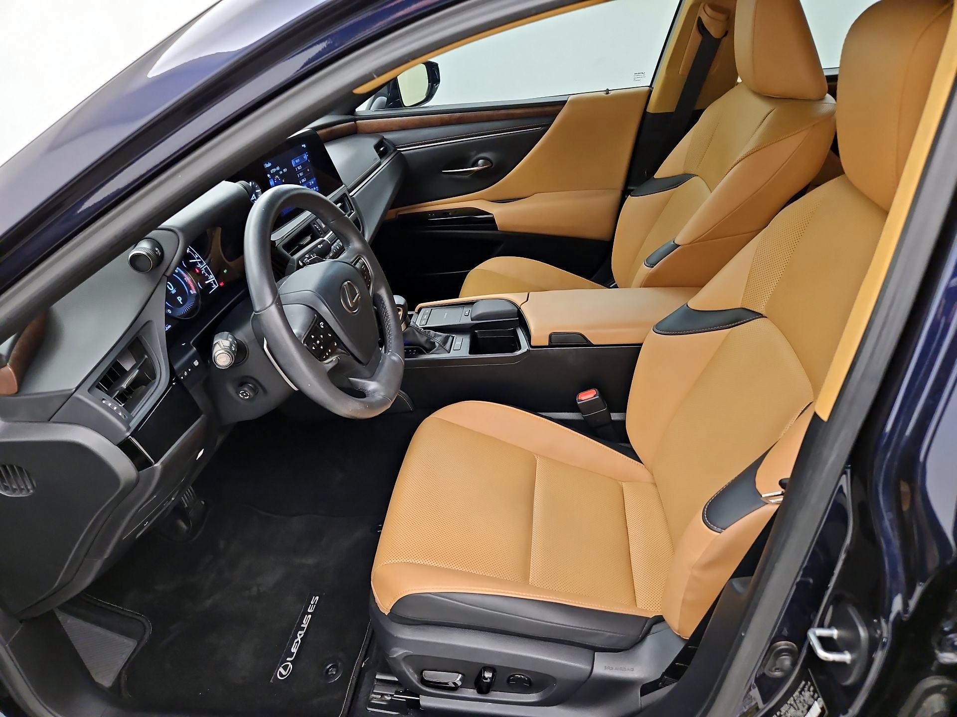 Thumbnail: 2022 Lexus ES - 11