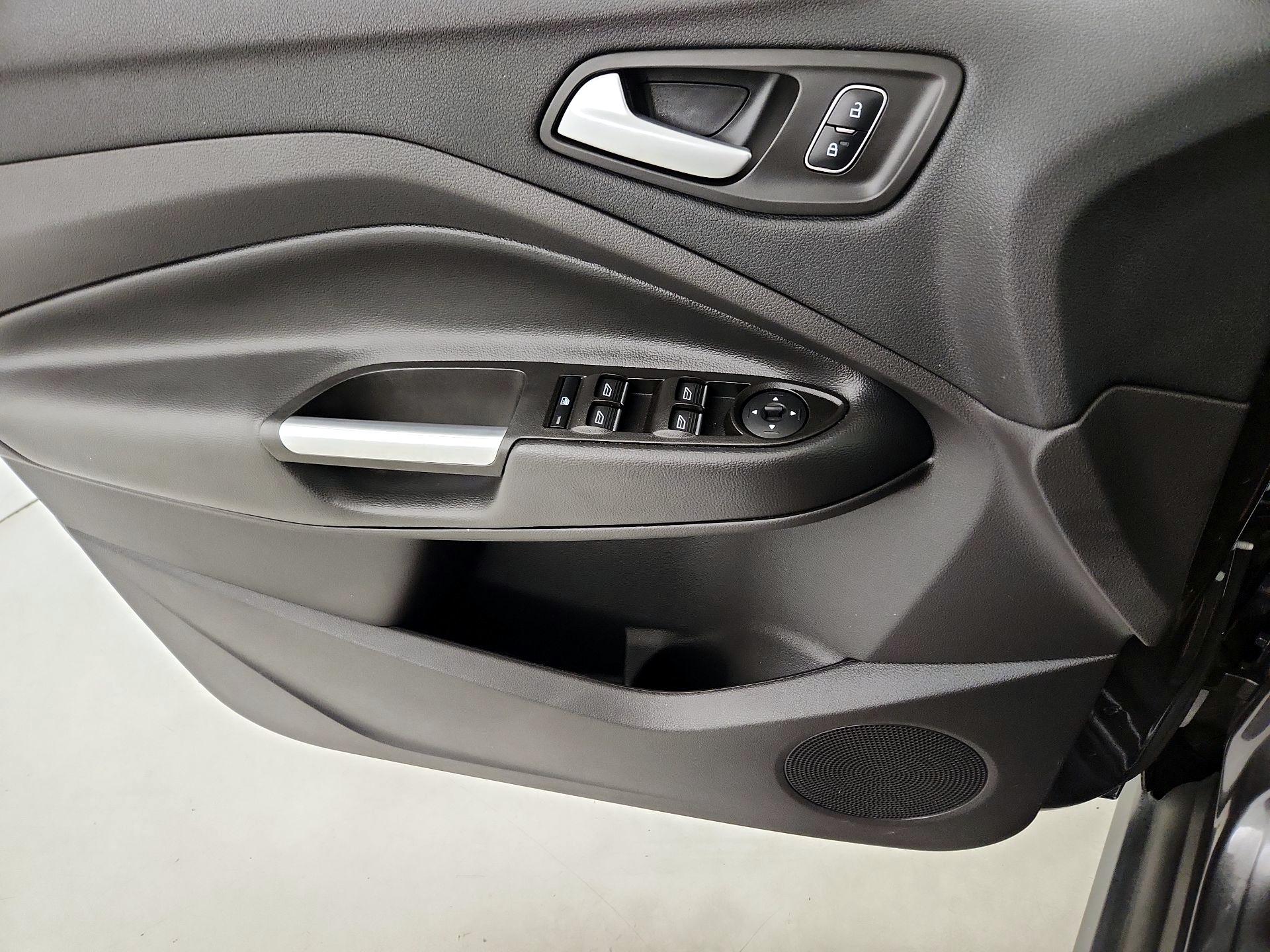 Thumbnail: 2017 Ford C-Max - 12