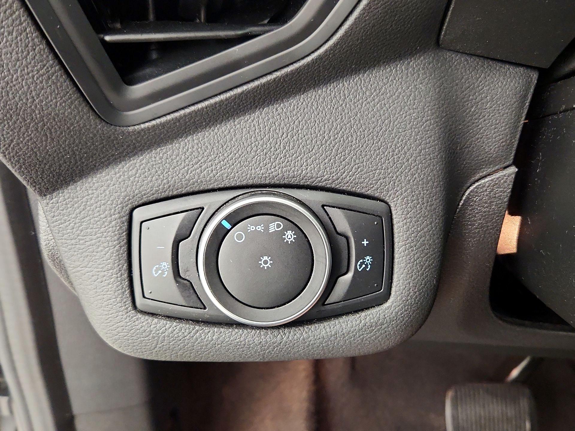 Thumbnail: 2017 Ford C-Max - 13