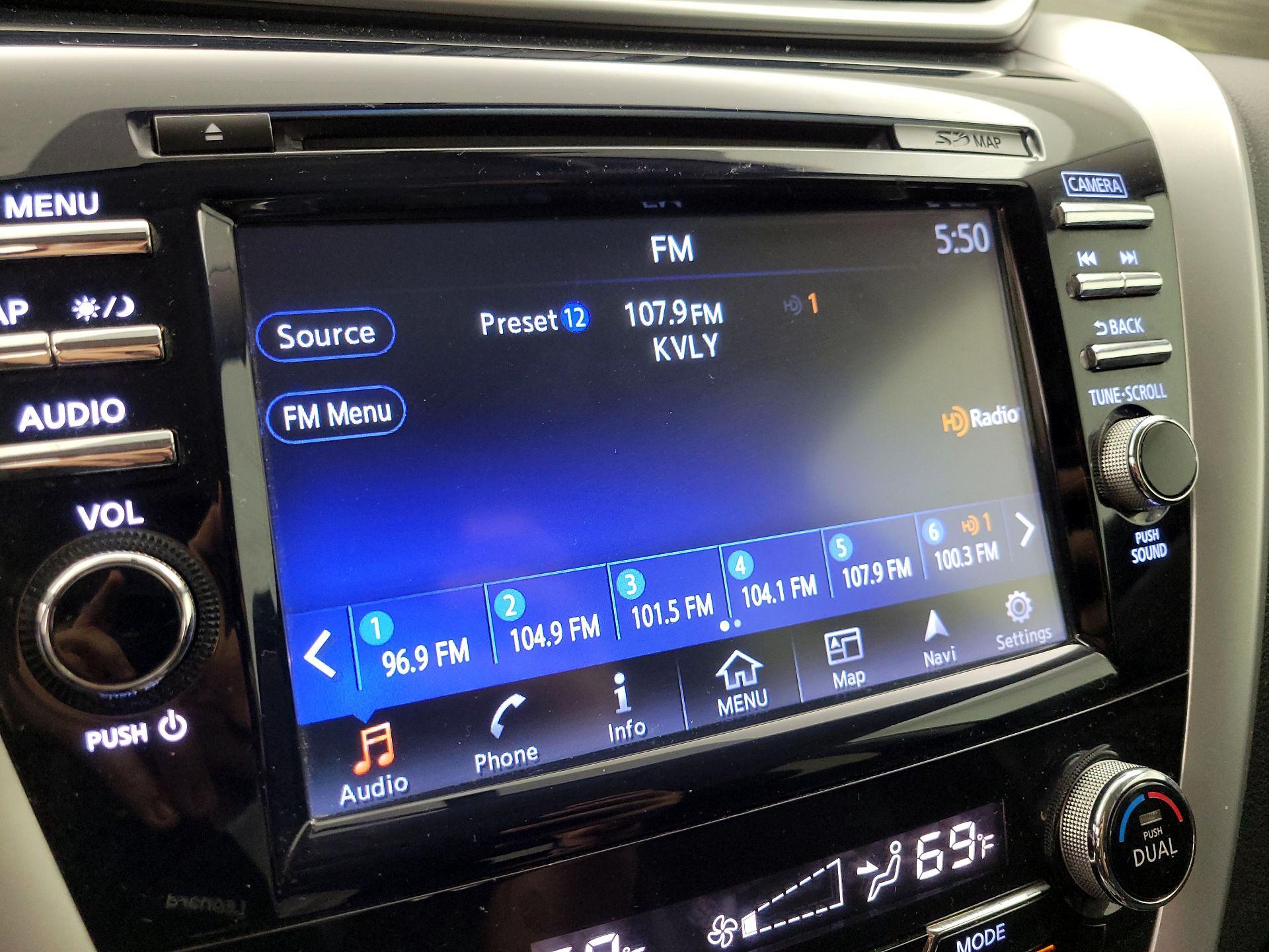 Thumbnail: 2017 Nissan Murano - 16