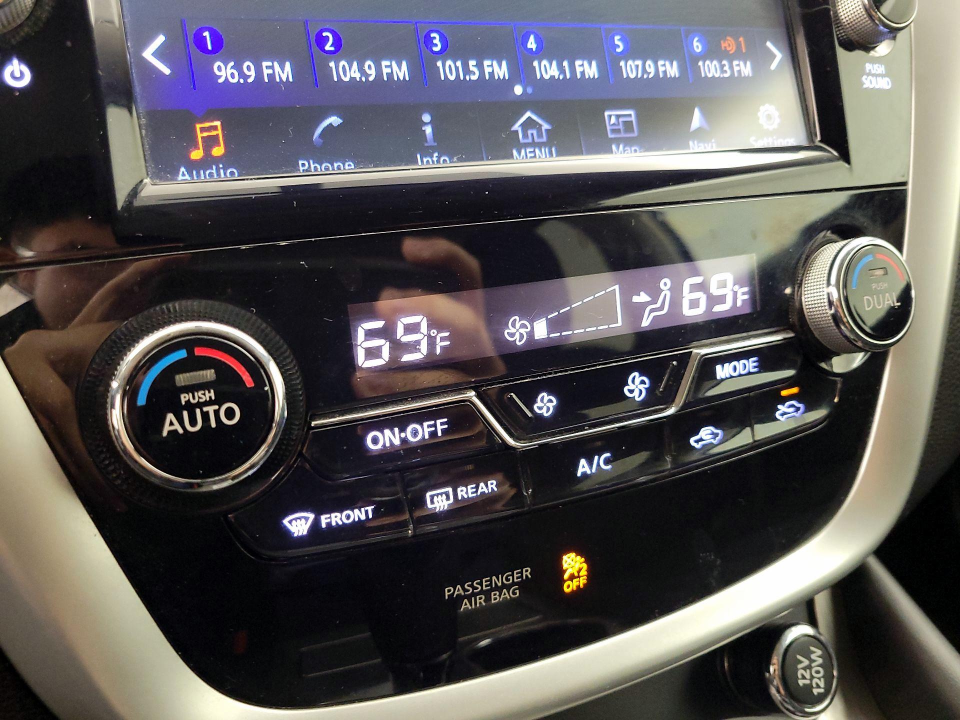 Thumbnail: 2017 Nissan Murano - 17