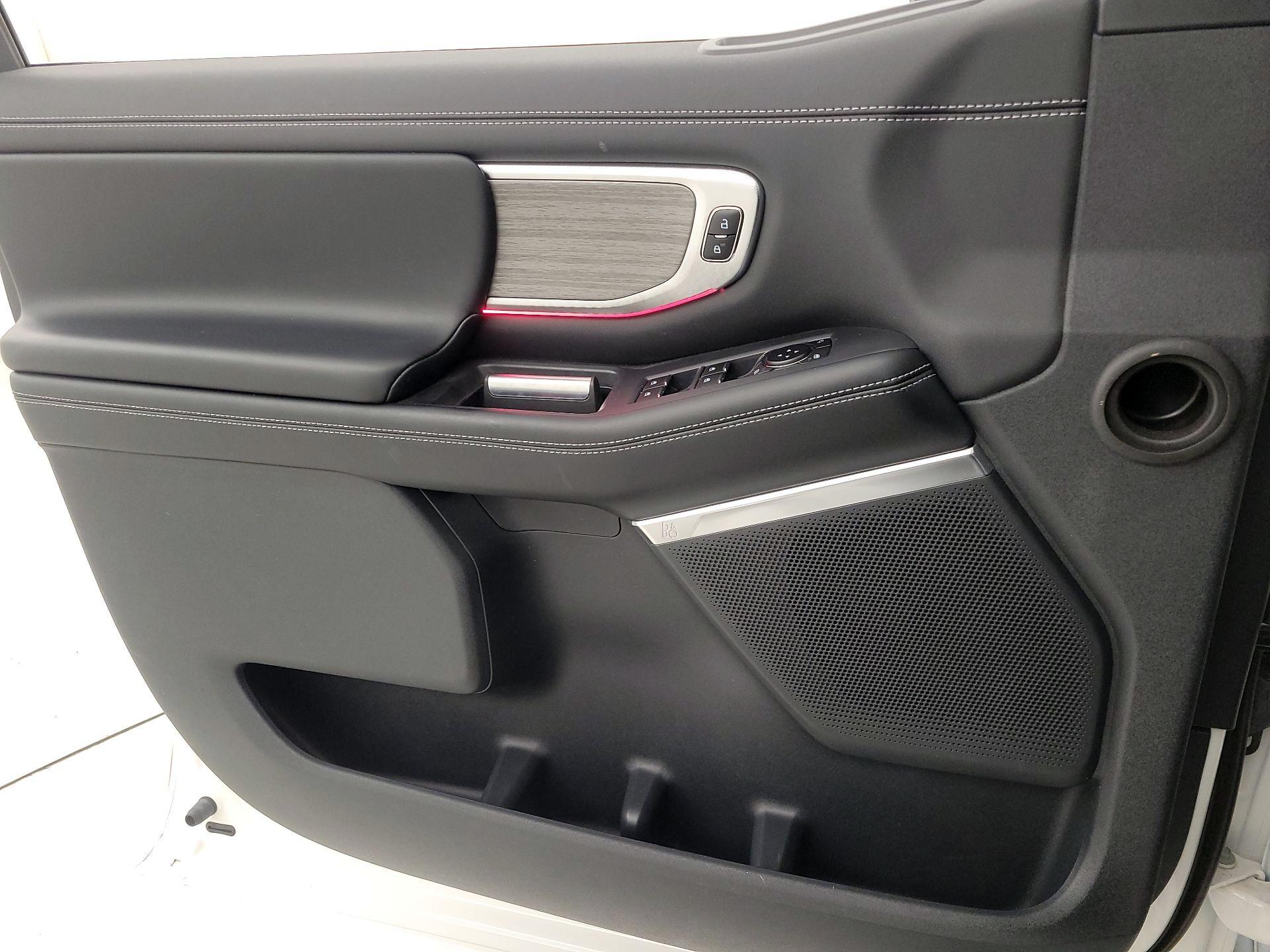 Thumbnail: 2025 Ford Expedition - 12