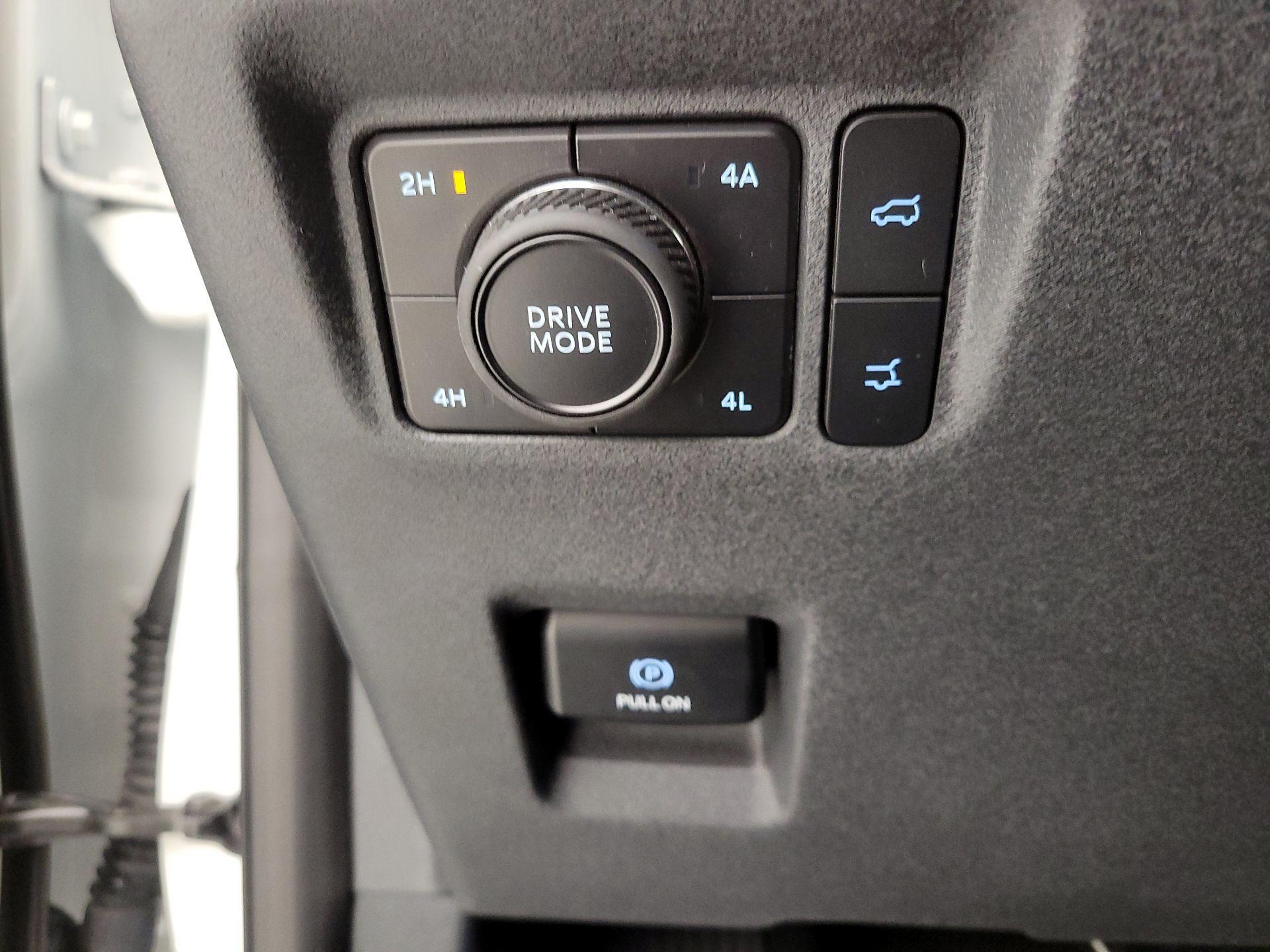 Thumbnail: 2025 Ford Expedition - 13