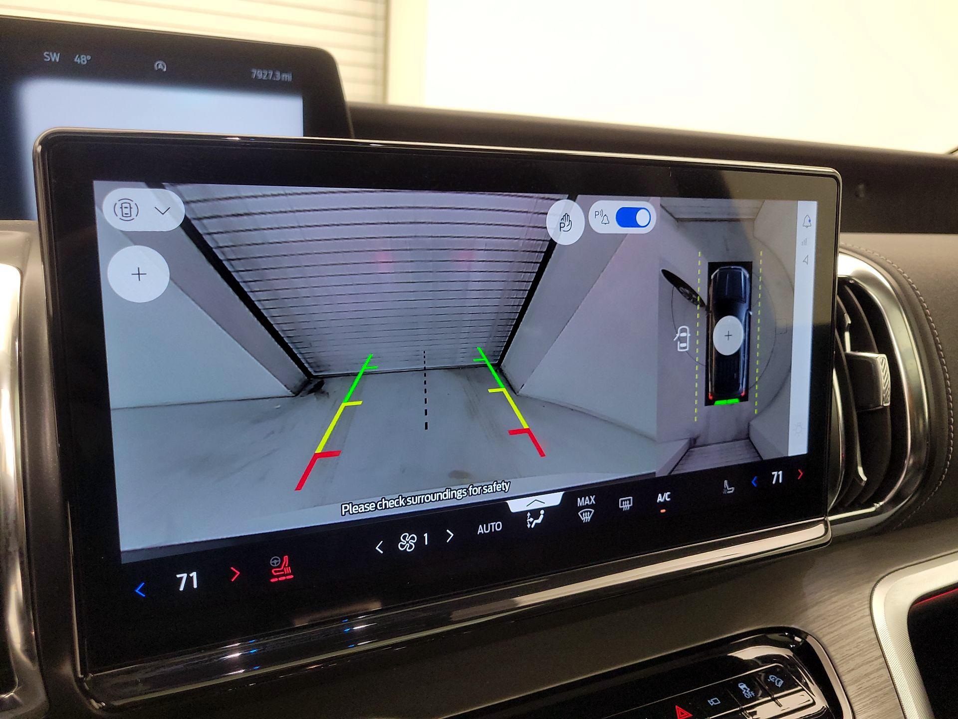 Thumbnail: 2025 Ford Expedition - 14