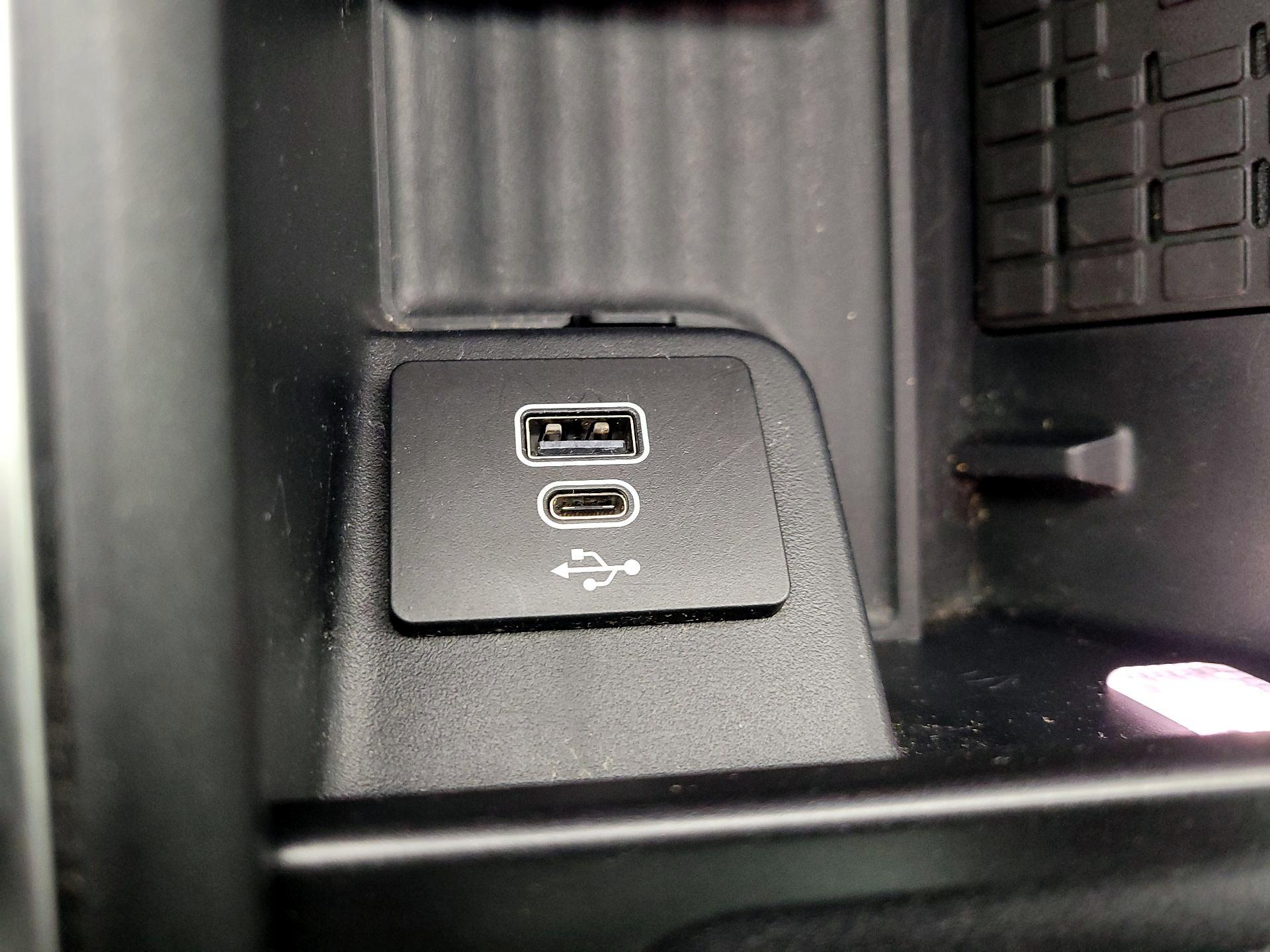 Thumbnail: 2025 Ford Expedition - 18