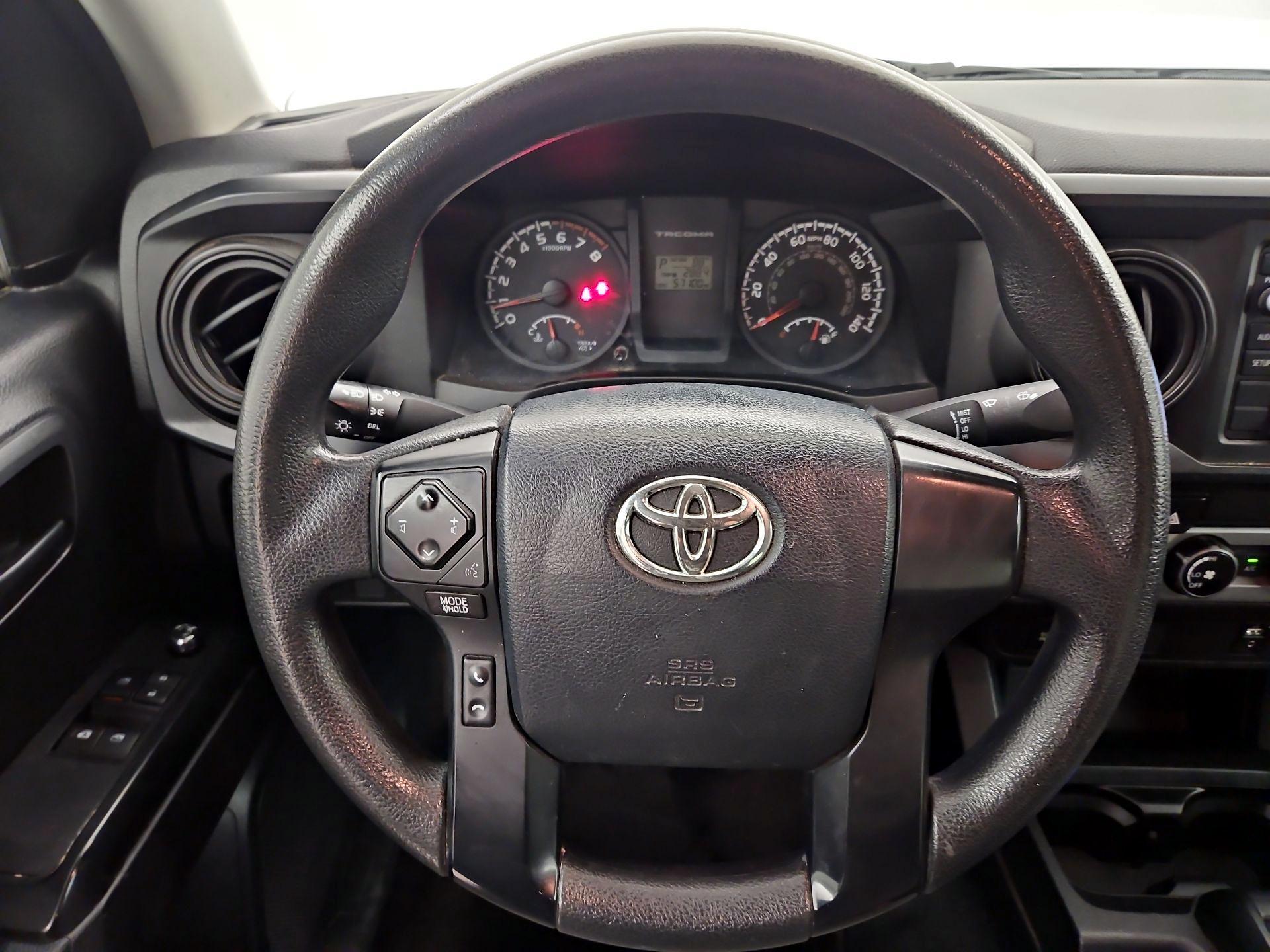 Thumbnail: 2017 Toyota Tacoma - 10