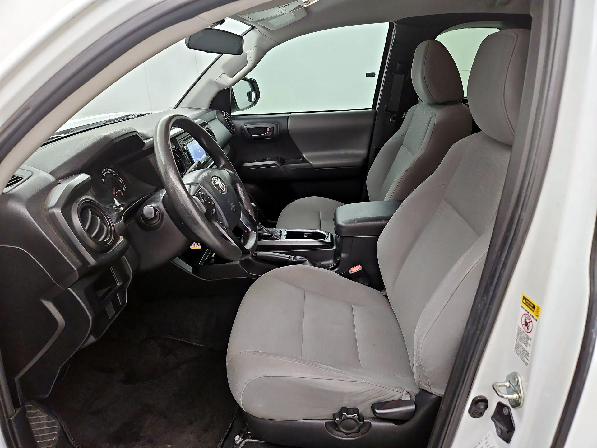 Thumbnail: 2017 Toyota Tacoma - 11