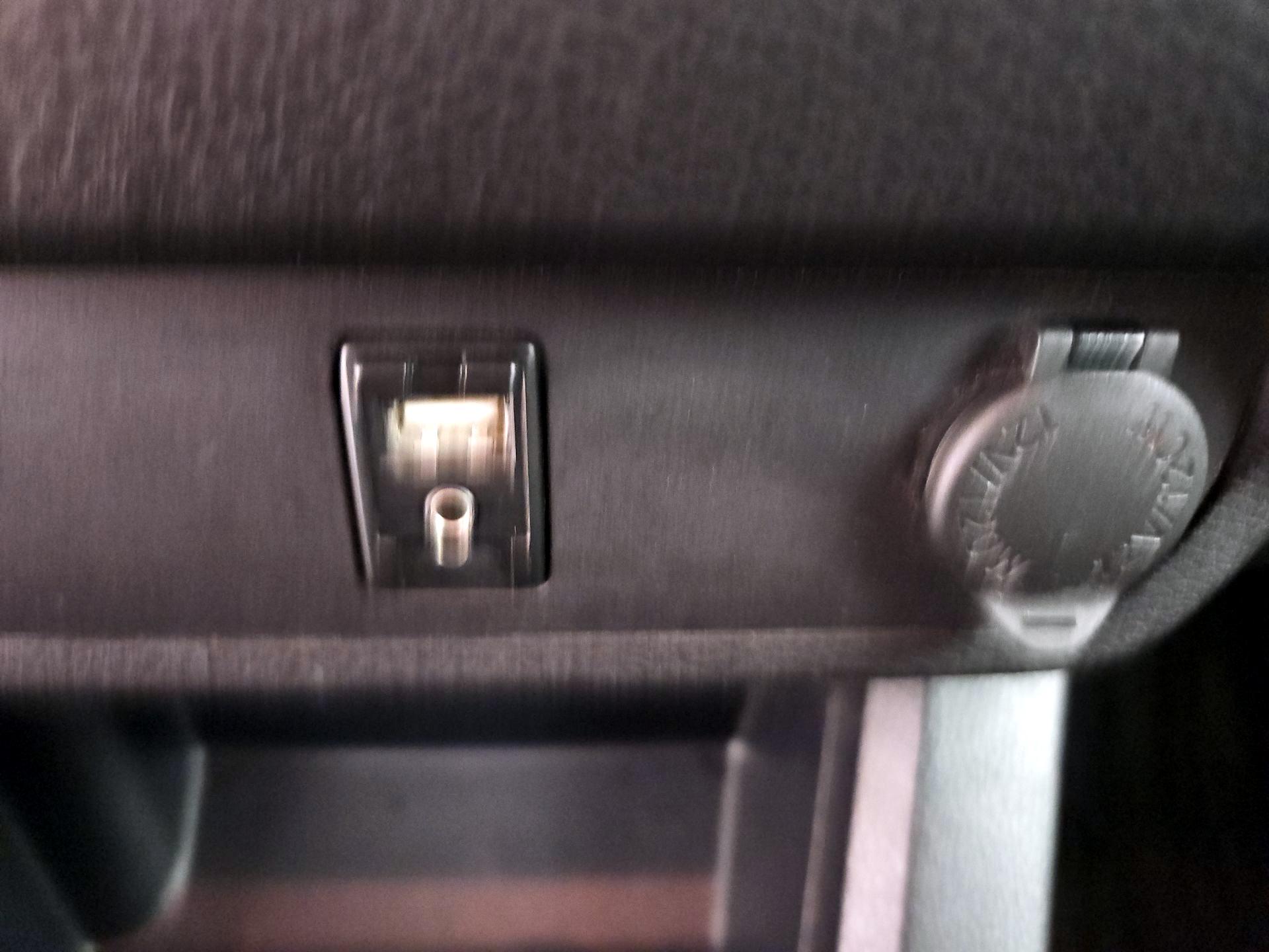 Thumbnail: 2017 Toyota Tacoma - 18