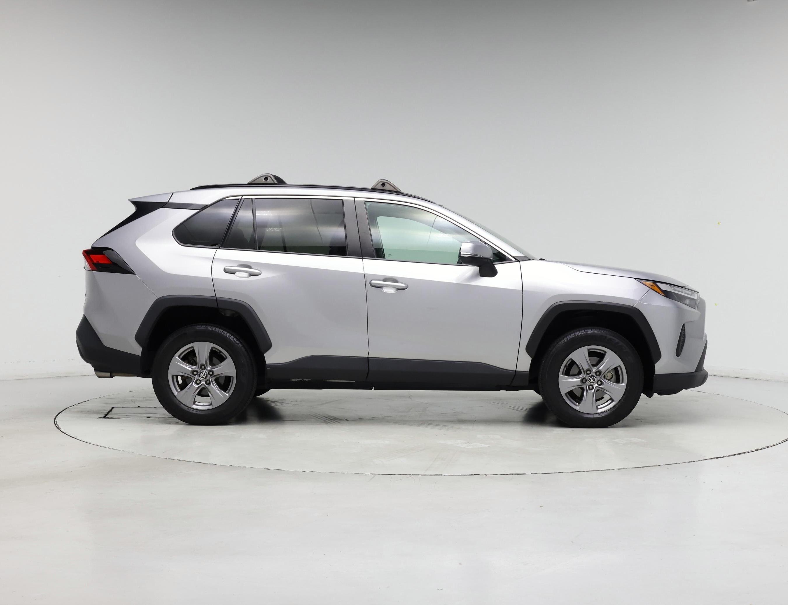 Thumbnail: 2022 Toyota RAV4 - 7