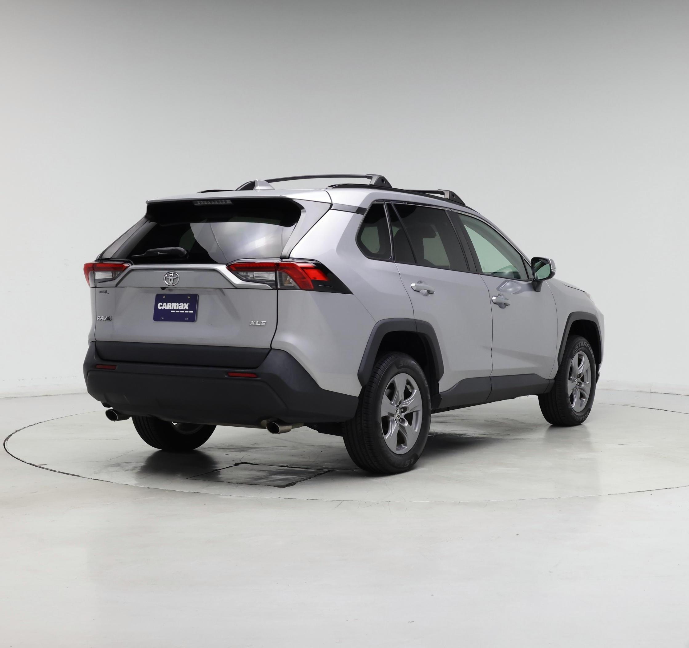 Thumbnail: 2022 Toyota RAV4 - 8