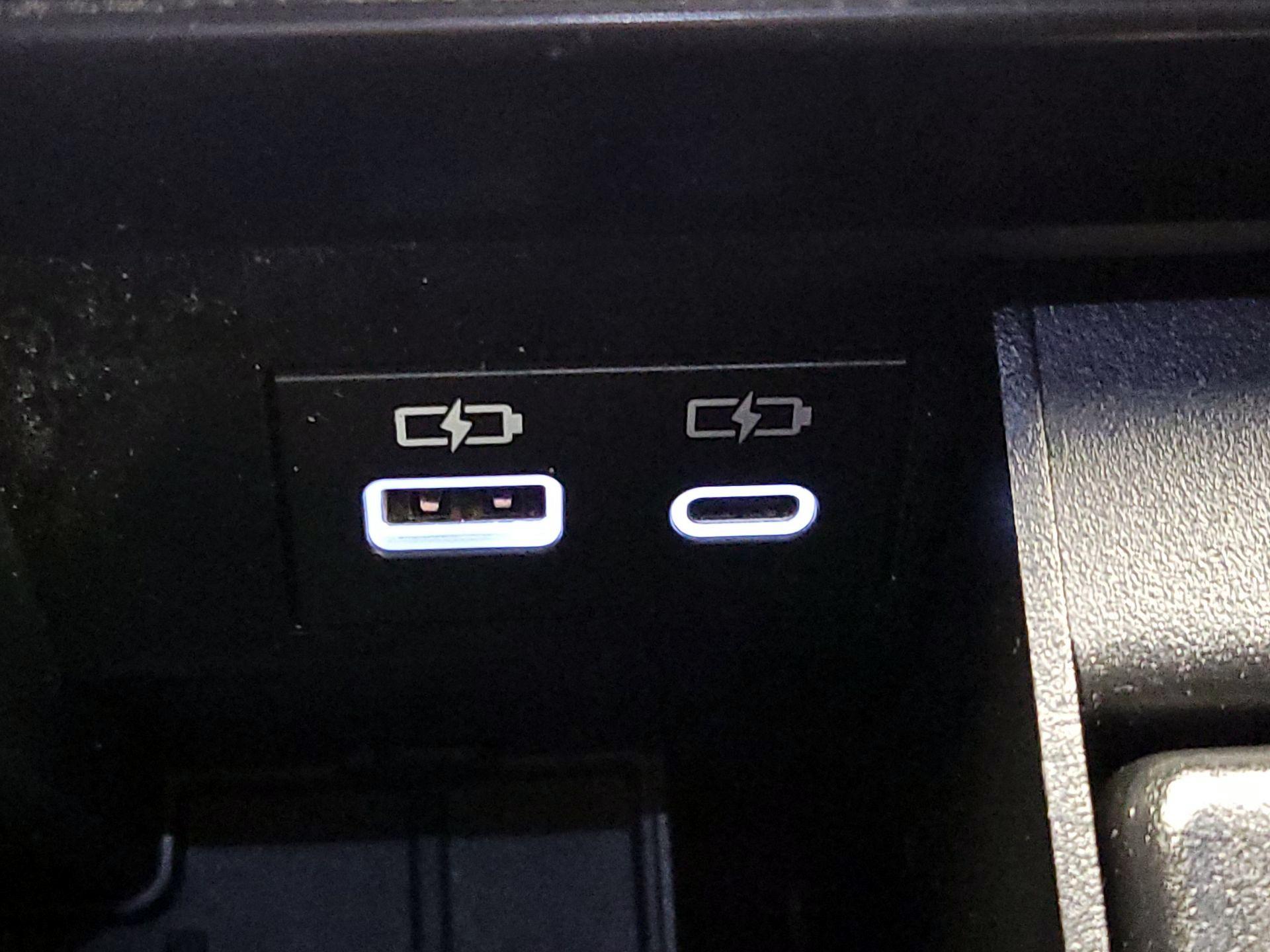 Thumbnail: 2025 Toyota Tundra - 18