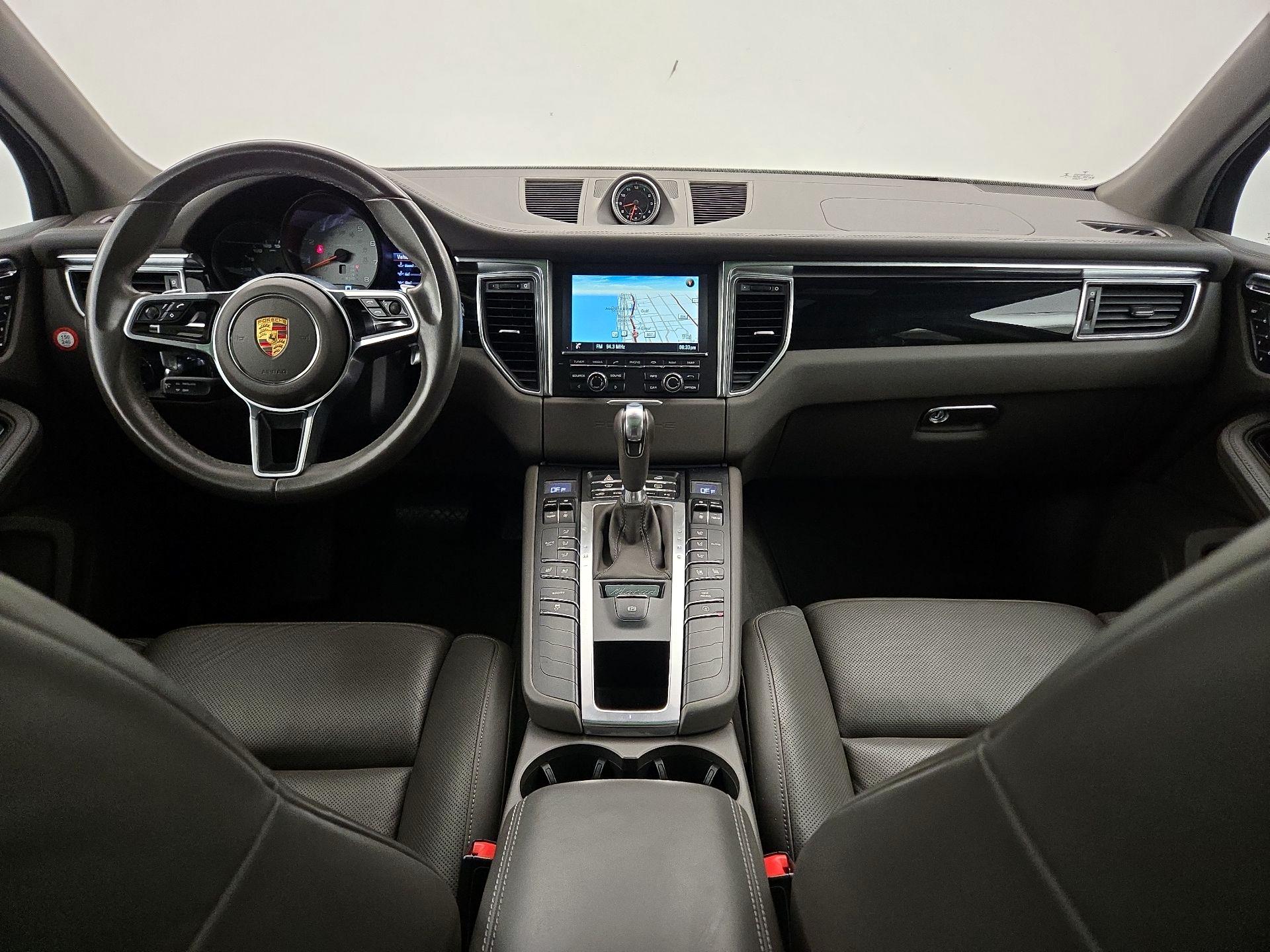 Thumbnail: 2015 Porsche Macan - 9