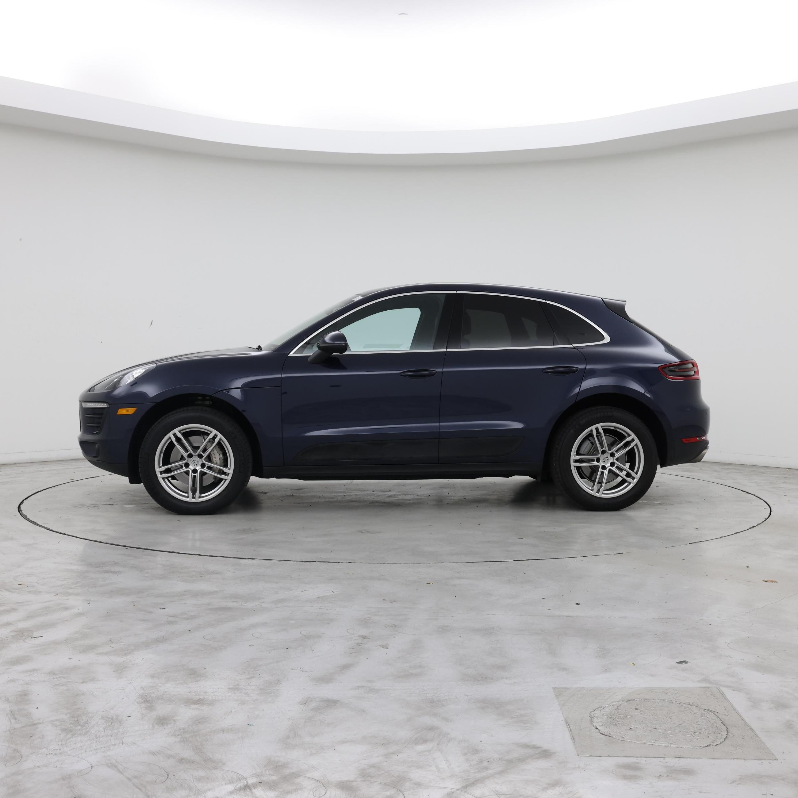 Thumbnail: 2015 Porsche Macan - 3