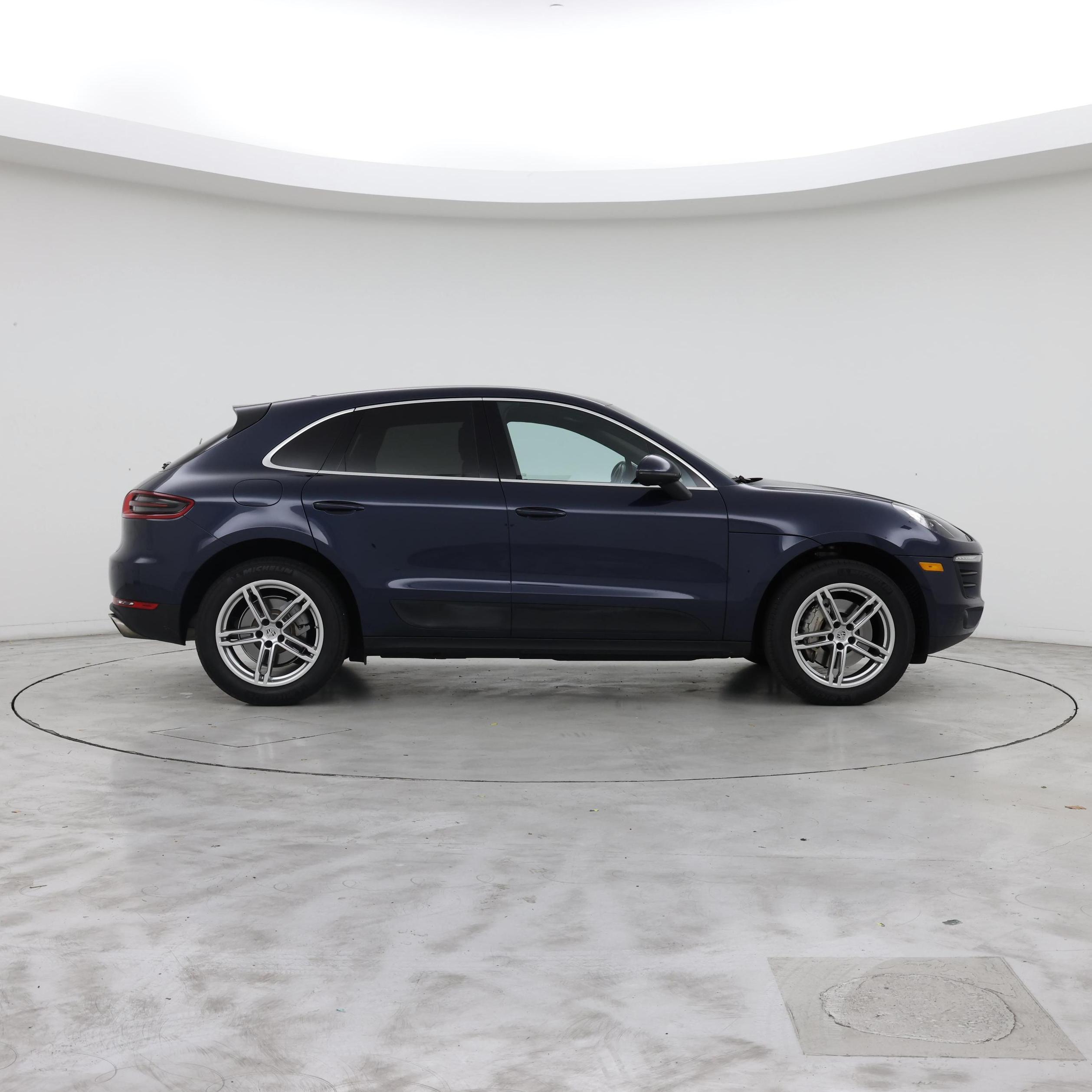 Thumbnail: 2015 Porsche Macan - 7