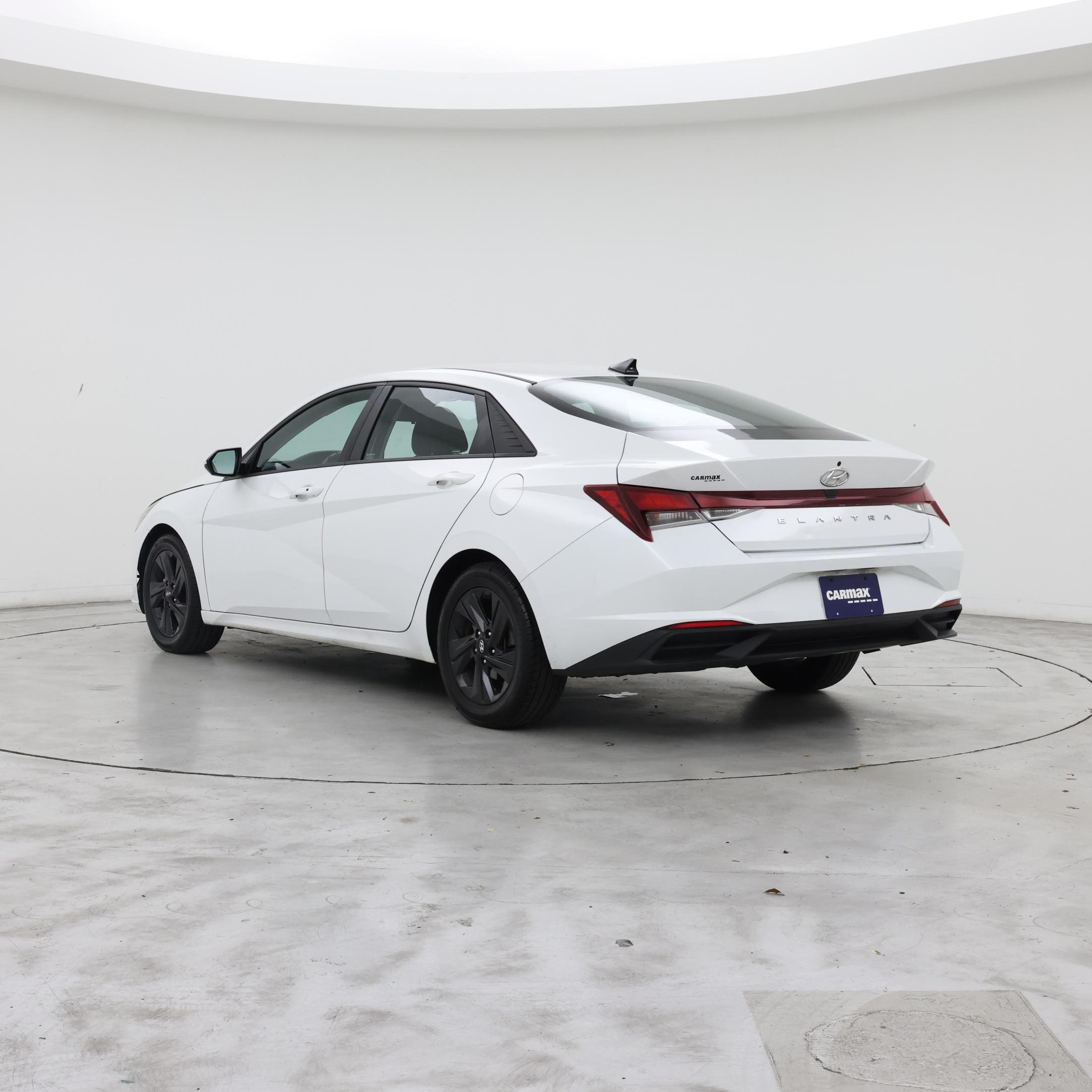 Thumbnail: 2022 Hyundai Elantra - 2