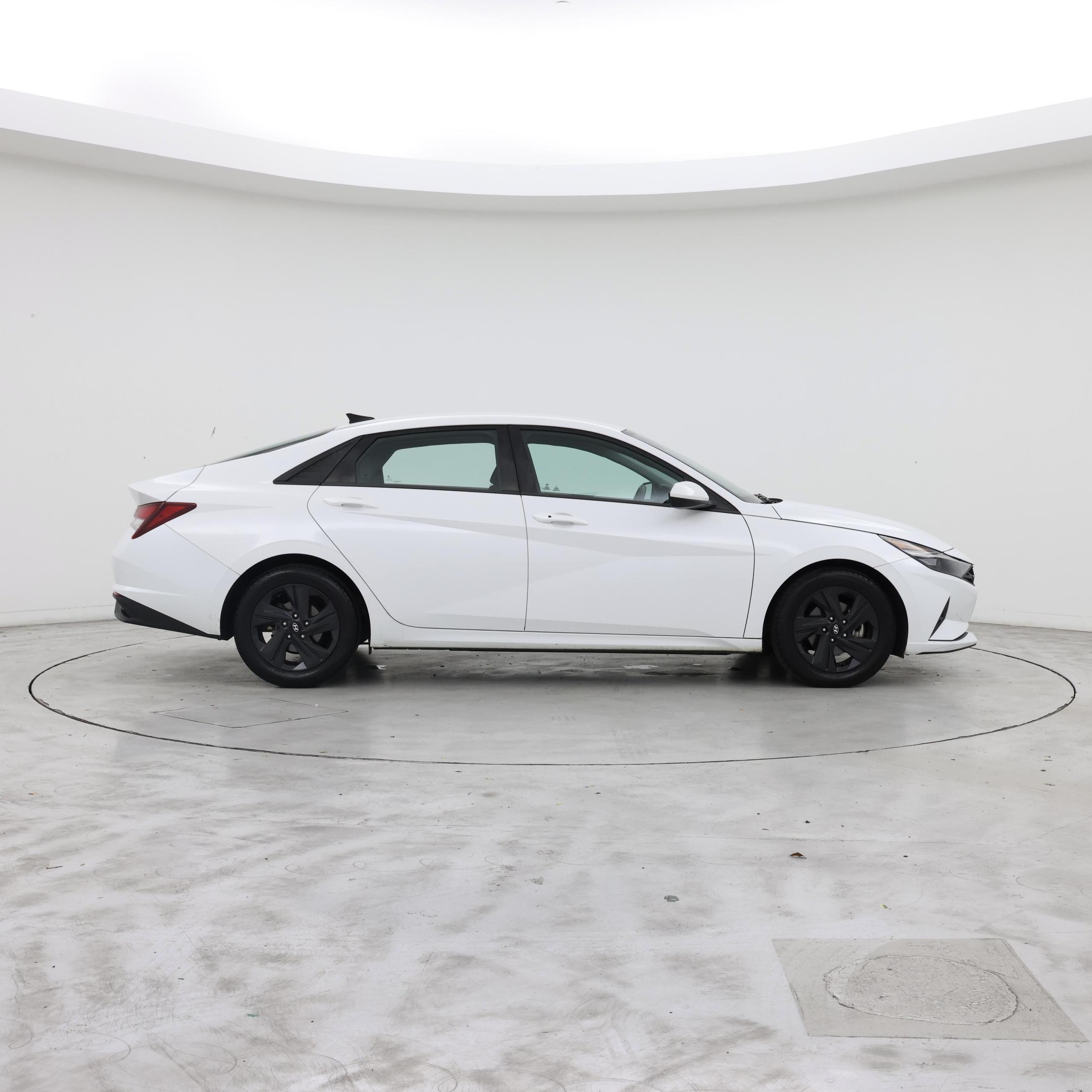 Thumbnail: 2022 Hyundai Elantra - 7