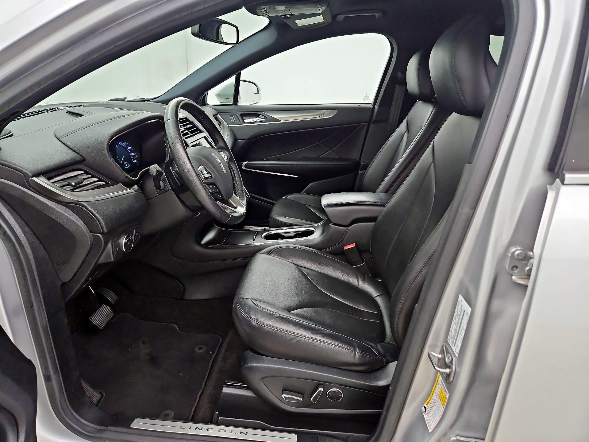 Thumbnail: 2019 Lincoln MKC - 11