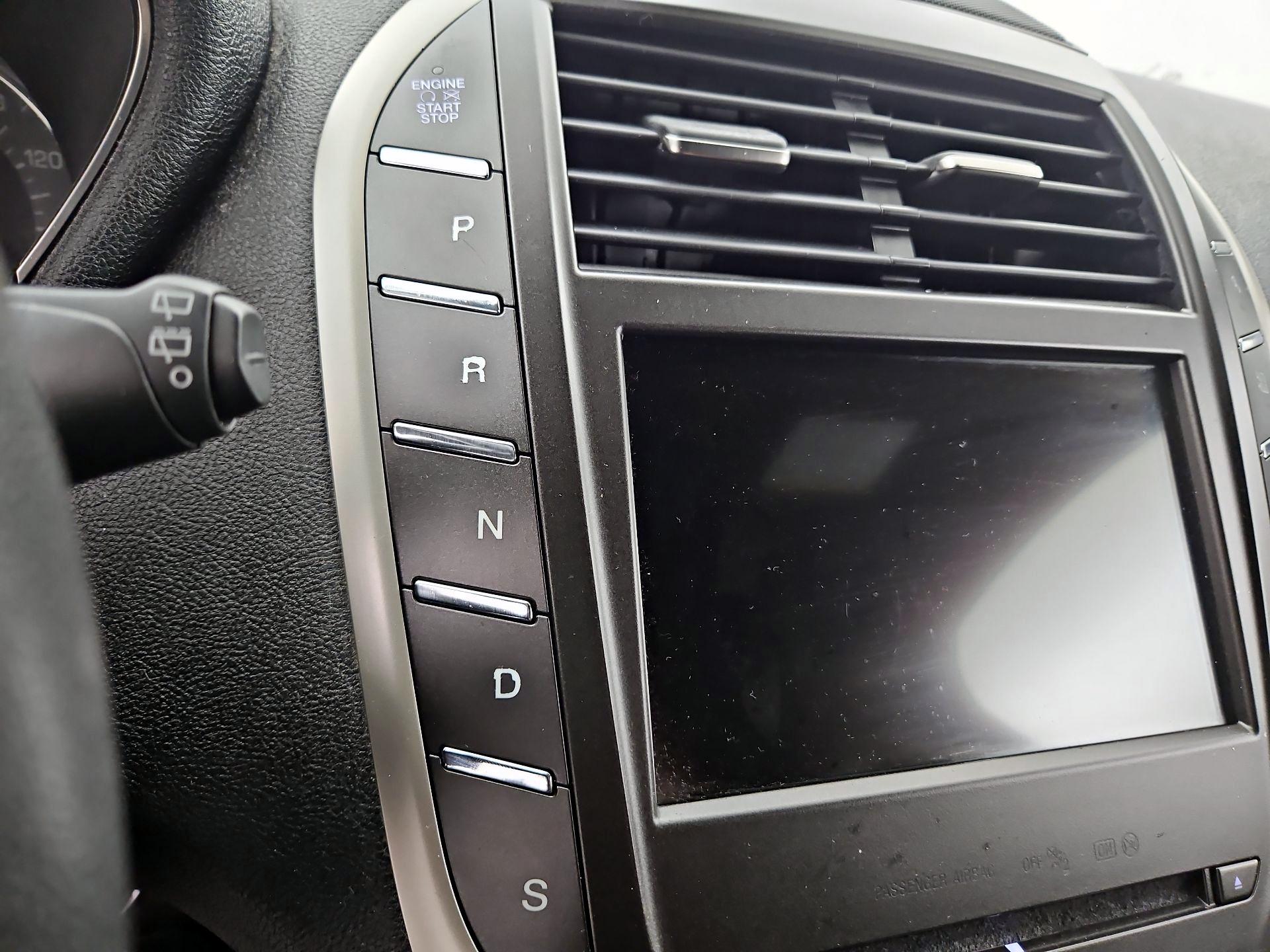 Thumbnail: 2019 Lincoln MKC - 17