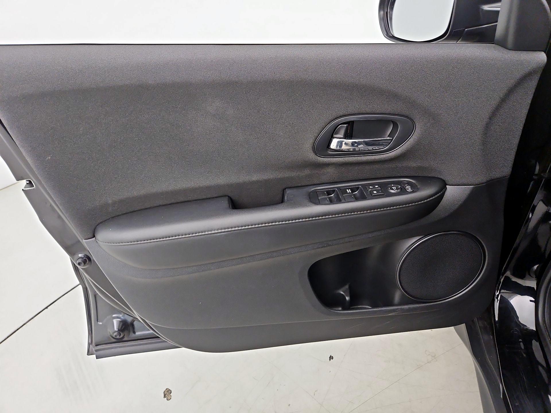 Thumbnail: 2022 Honda HR-V - 12