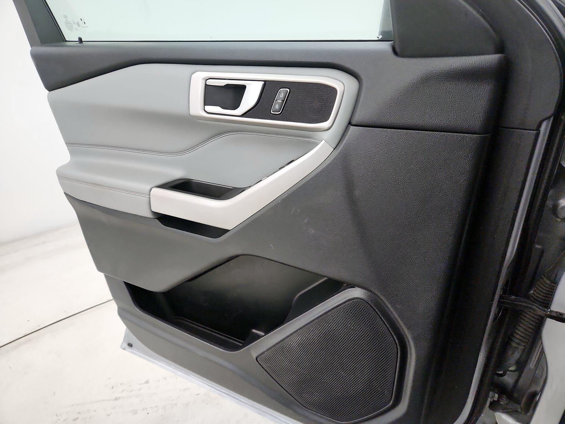 Thumbnail: 2021 Ford Explorer - 12