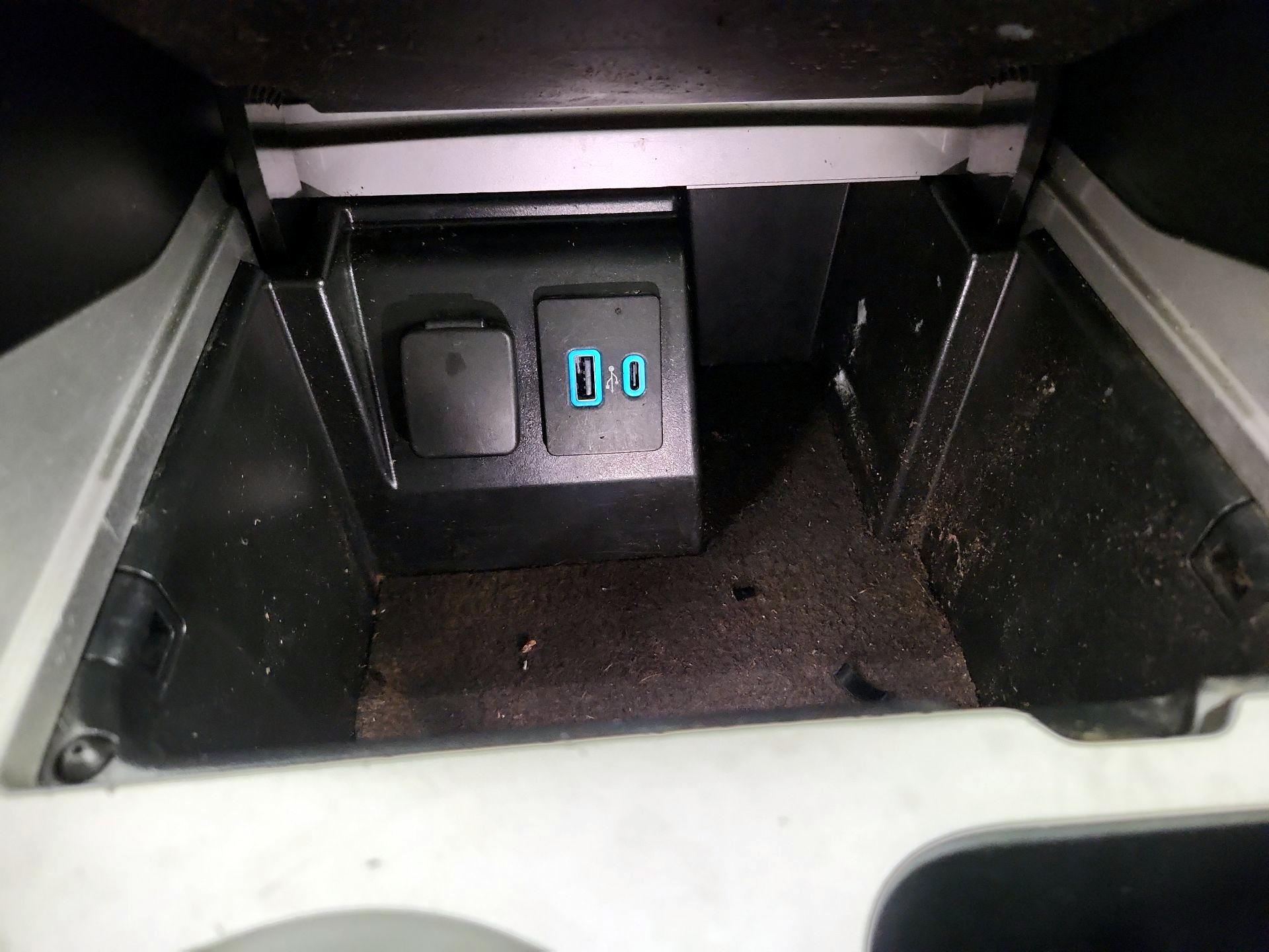 Thumbnail: 2021 Ford Explorer - 19