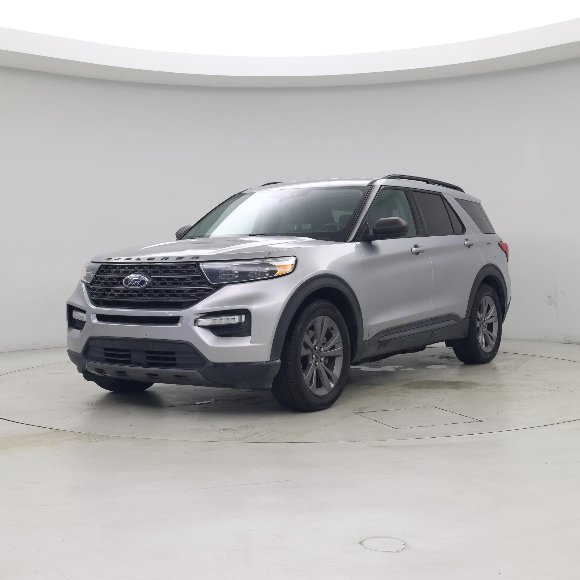 Thumbnail: 2021 Ford Explorer - 4