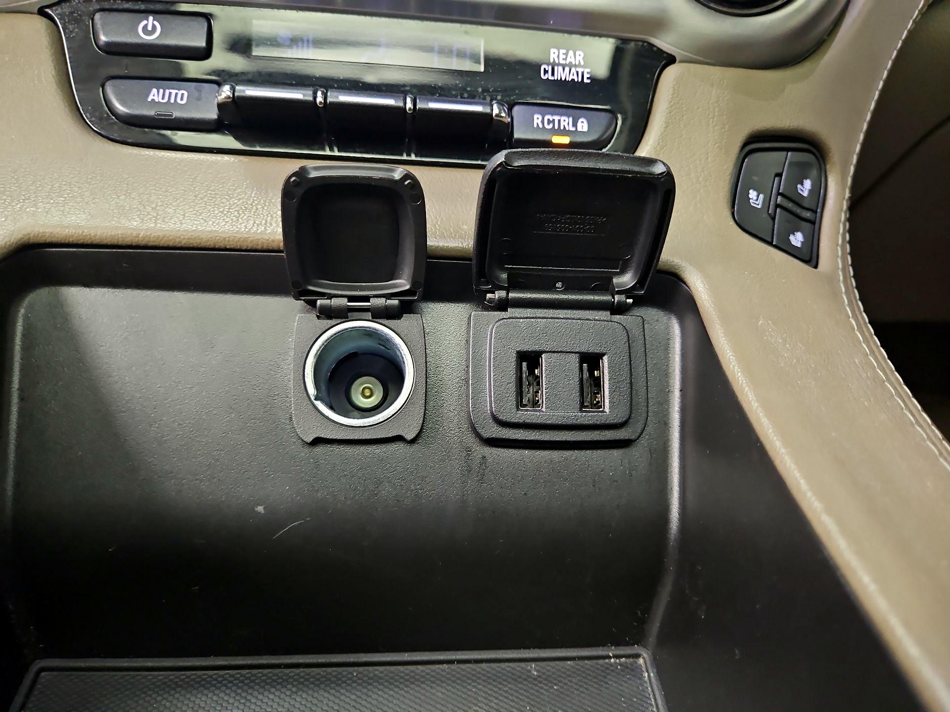 Thumbnail: 2019 GMC Yukon - 19