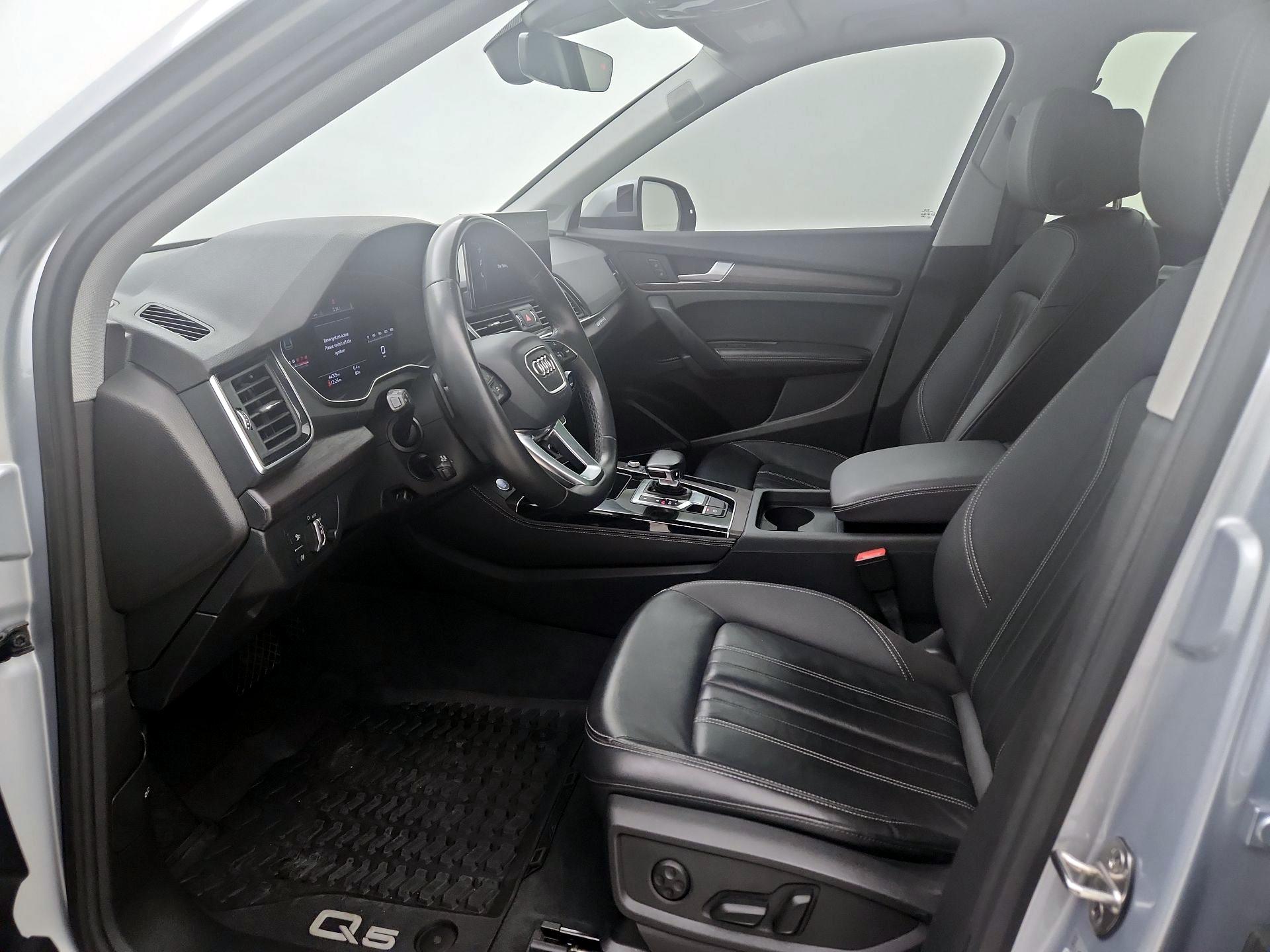 Thumbnail: 2023 Audi Q5 - 11