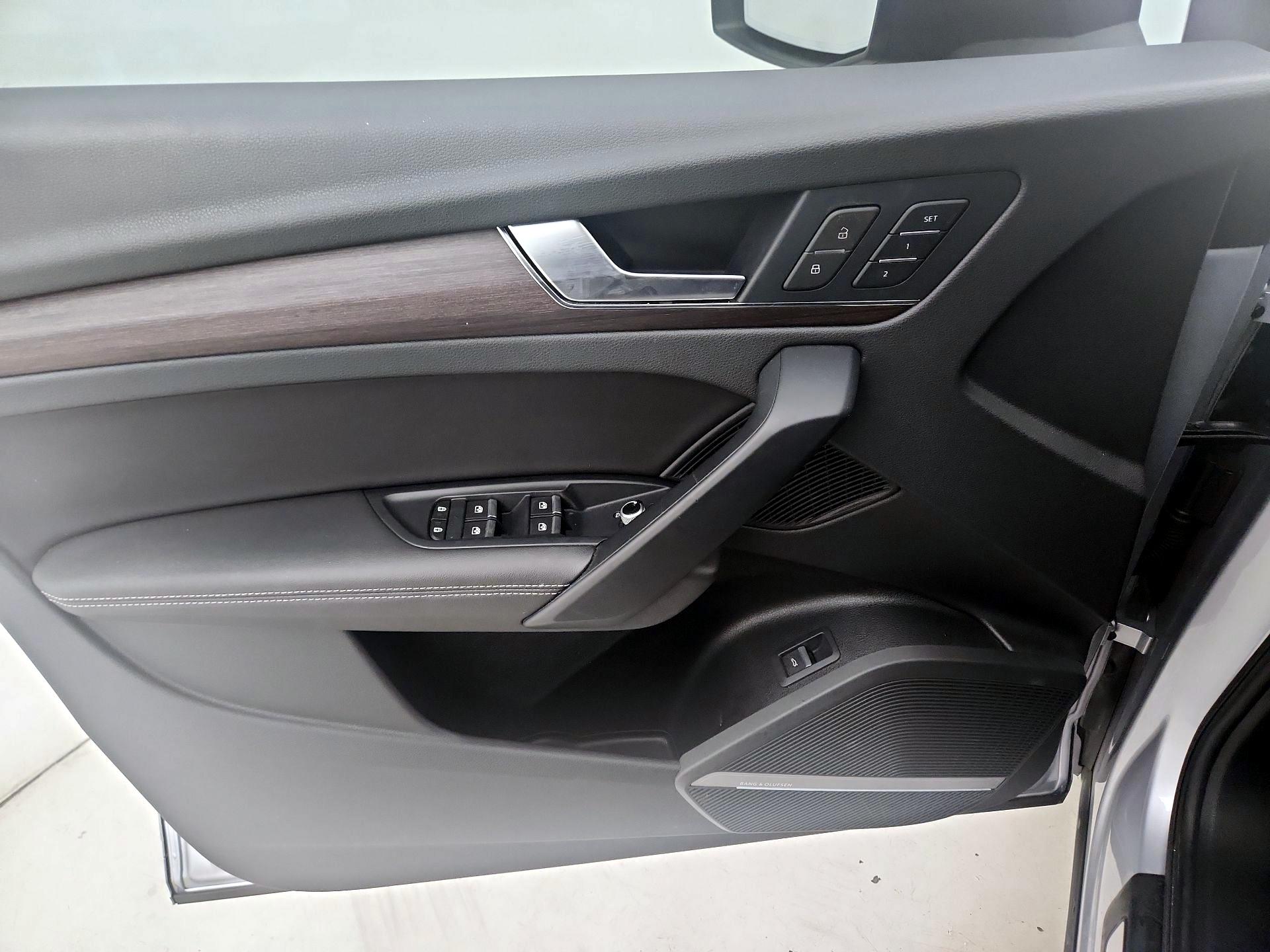 Thumbnail: 2023 Audi Q5 - 12