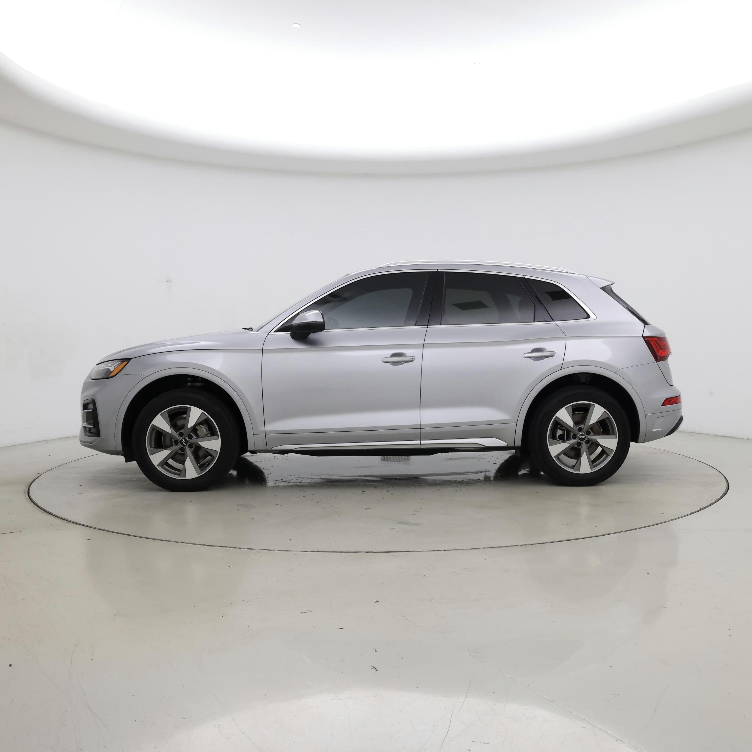 Thumbnail: 2023 Audi Q5 - 3
