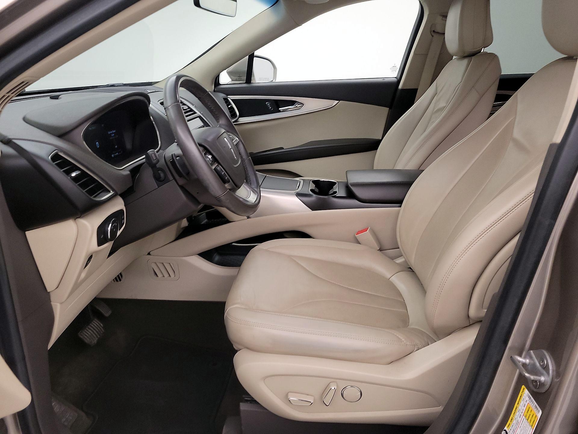 Thumbnail: 2020 Lincoln Nautilus - 11